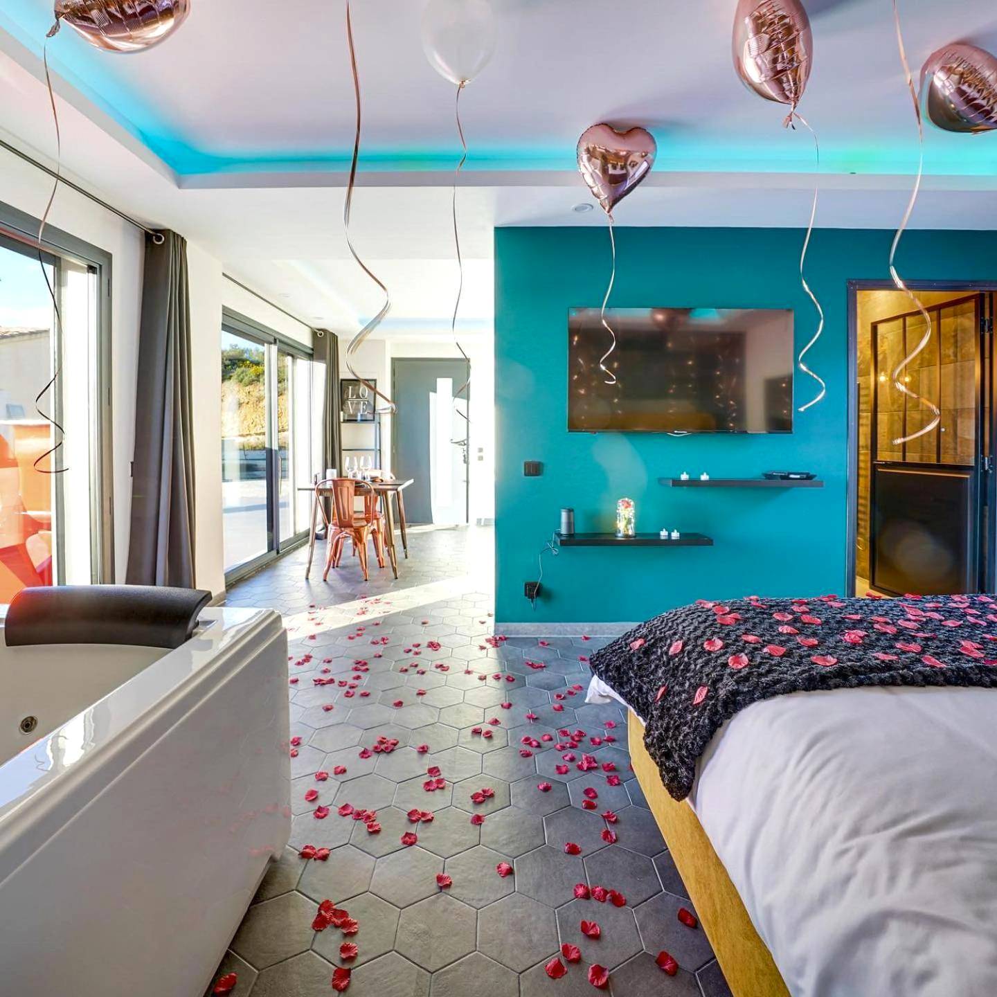 Suite romantique avec pétales et jacuzzi - Les Hauts de Saint Jean - HDS Suite