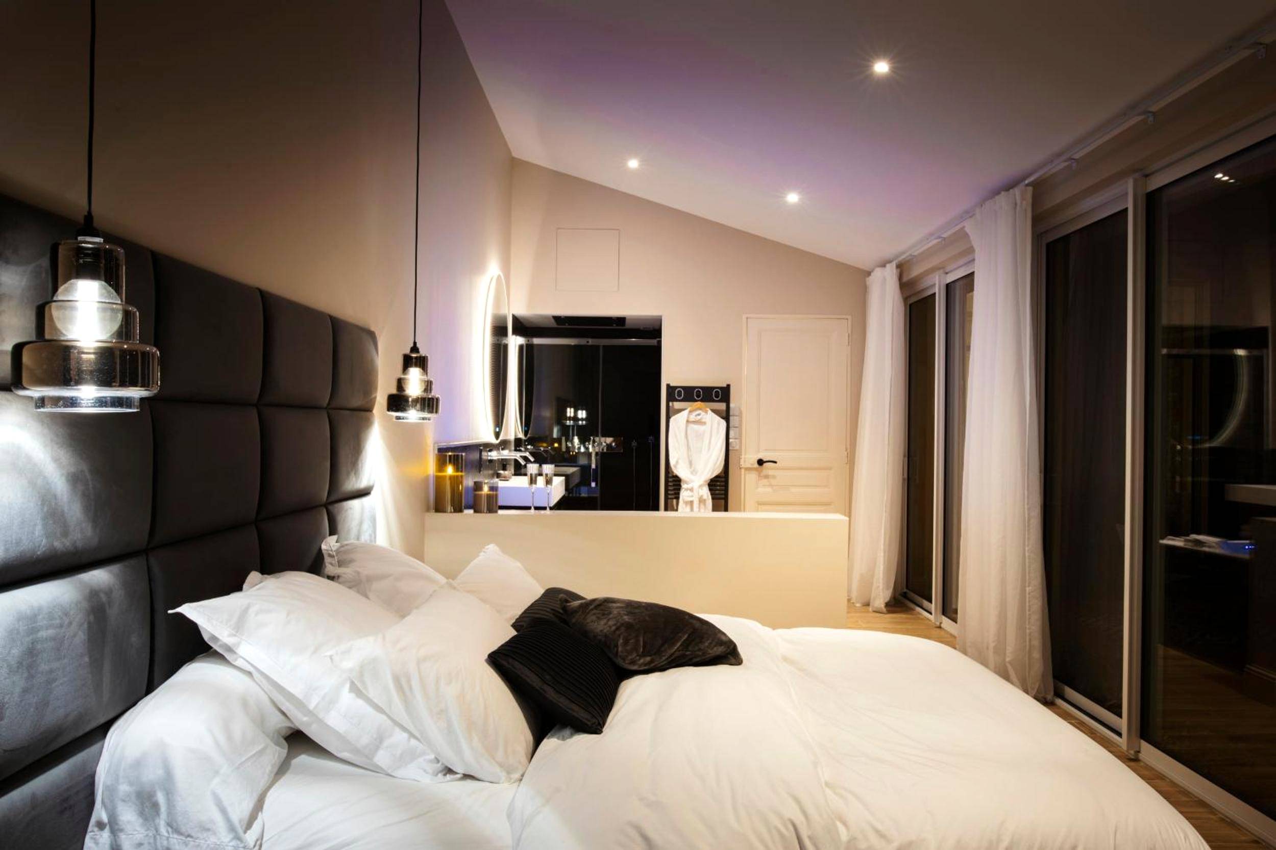 Photo du logement - Hédoné Suite de luxe et Spa privatif - Nancy