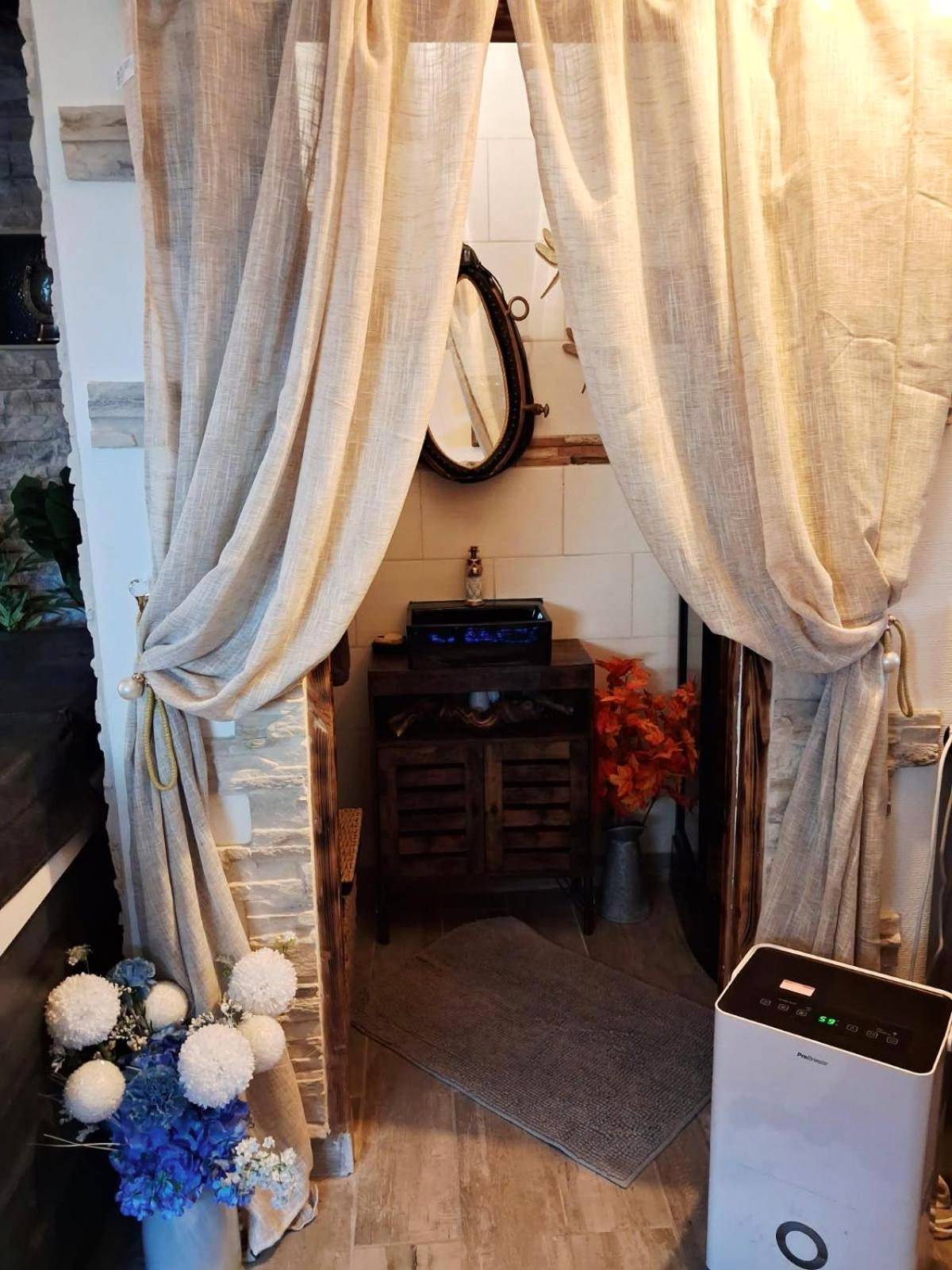 Photo du logement - L'histoire de l'ouest , jacuzzi appartement