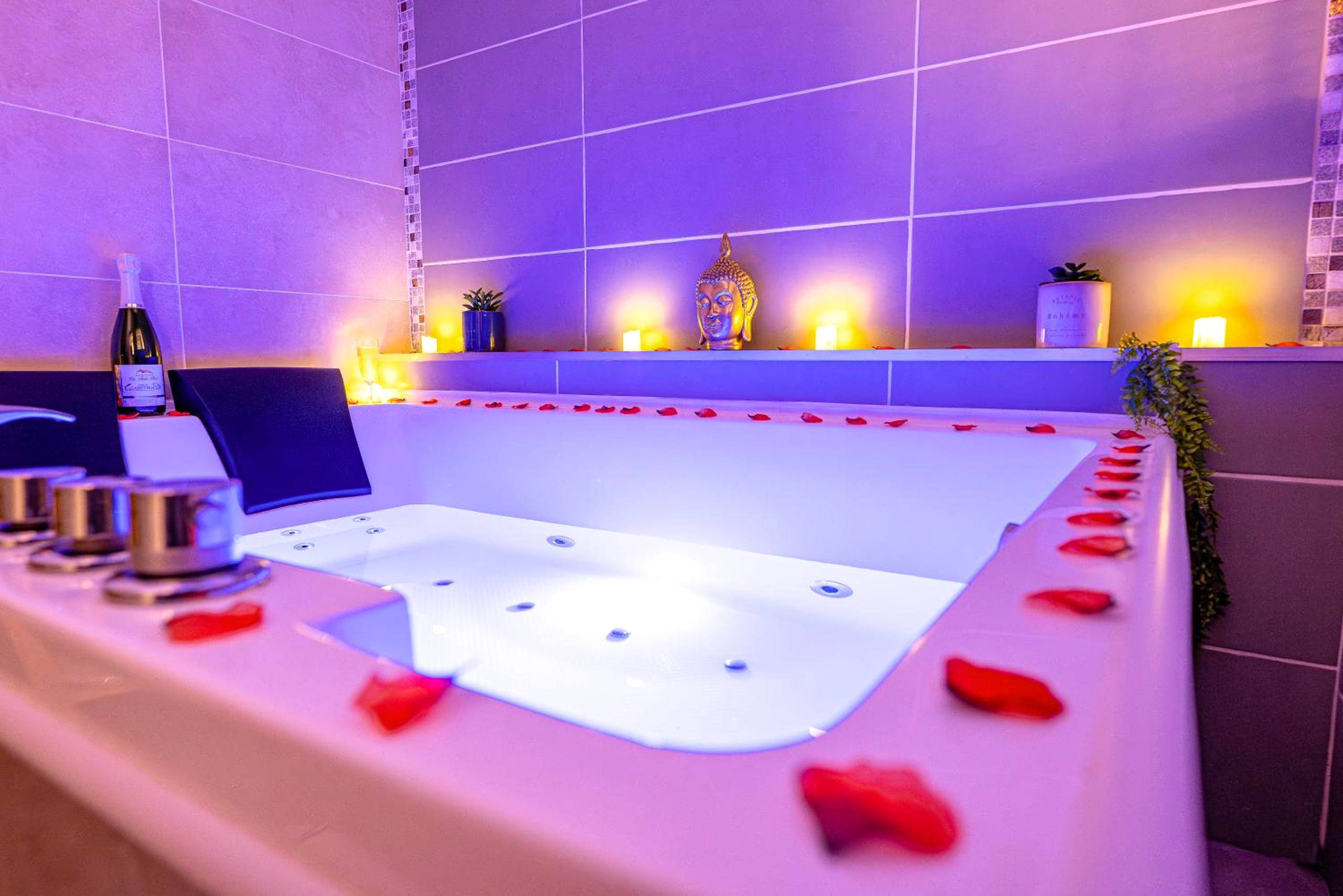 Photo du logement - Il Était Une Fois - GAP Chambre romantique & SPA