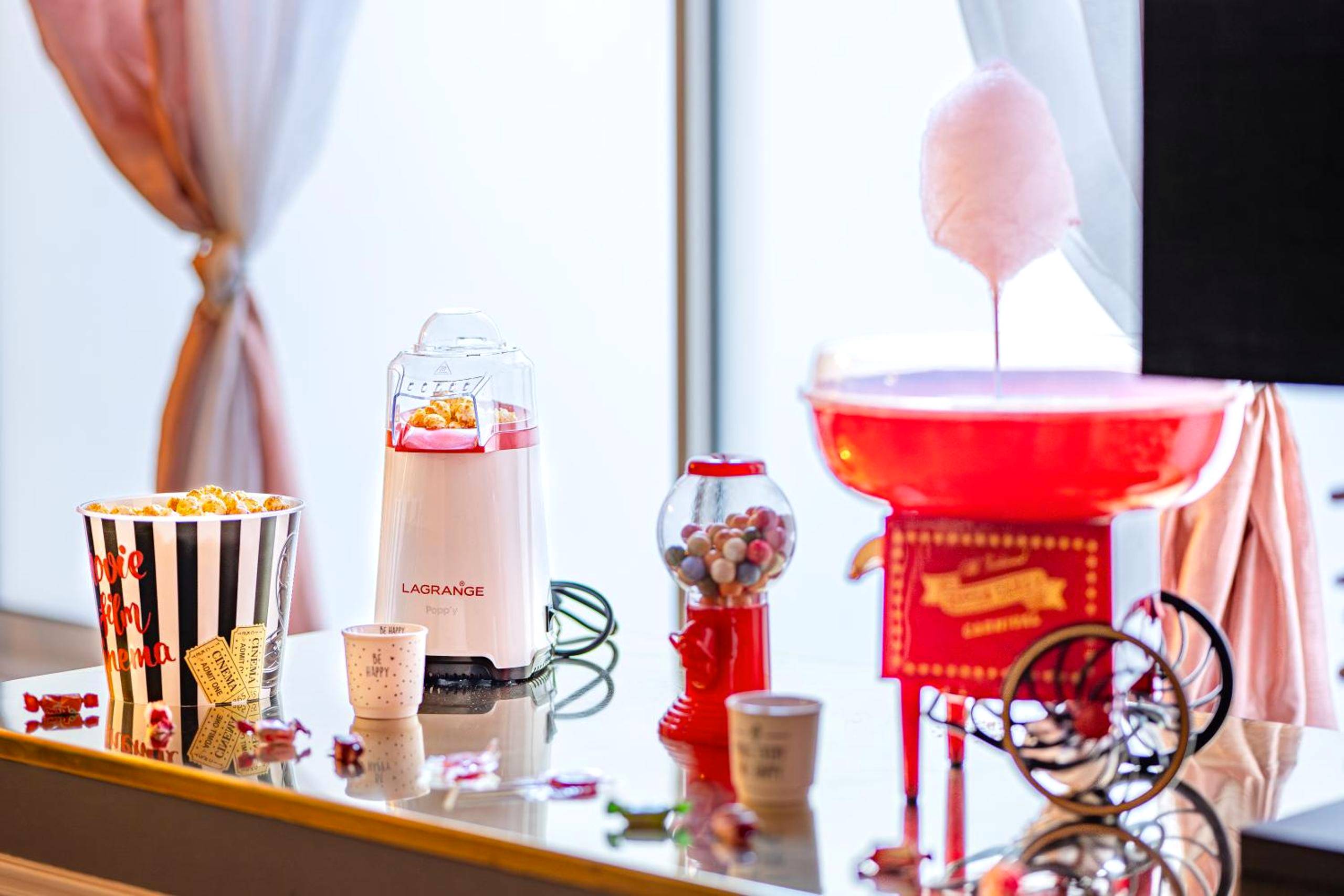 Machines à popcorn et barbe à papa - Il Était Une Fois - GAP Chambre romantique & SPA