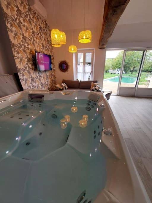 Autre vue interieure - L'incontournable - Loiret Spa - Ladon