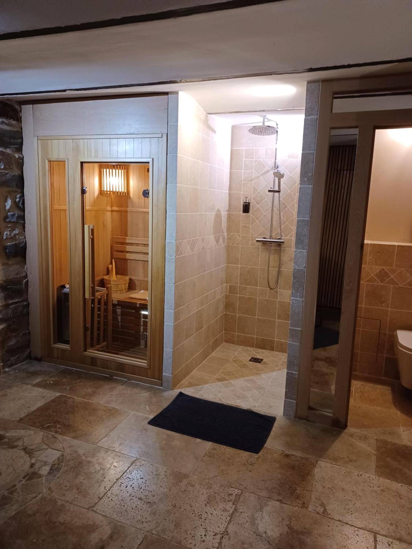 Photo du logement - Hébergement insolite avec jacuzzi privatif Millau