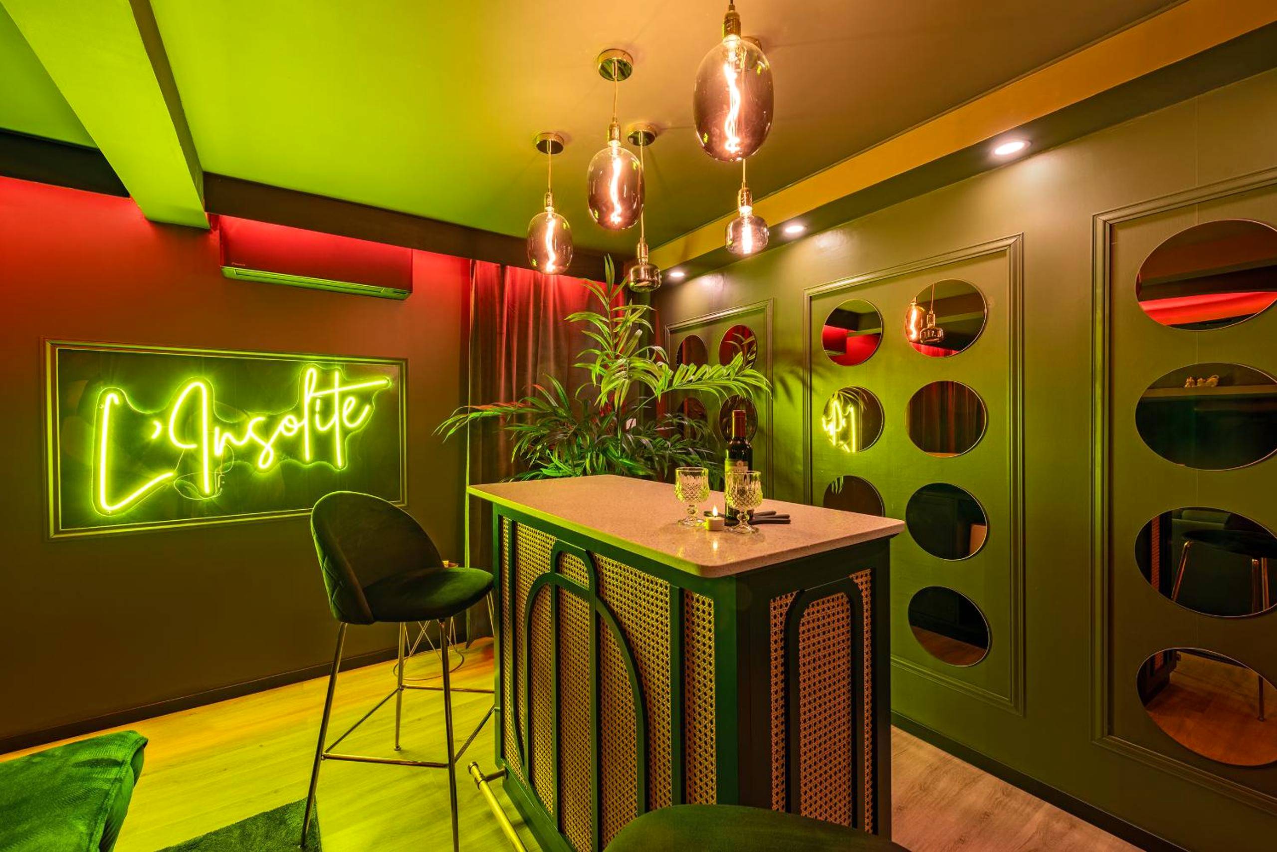 Photo du logement - L’Insolite, Spa Privatif (Appartement Jacuzzi)