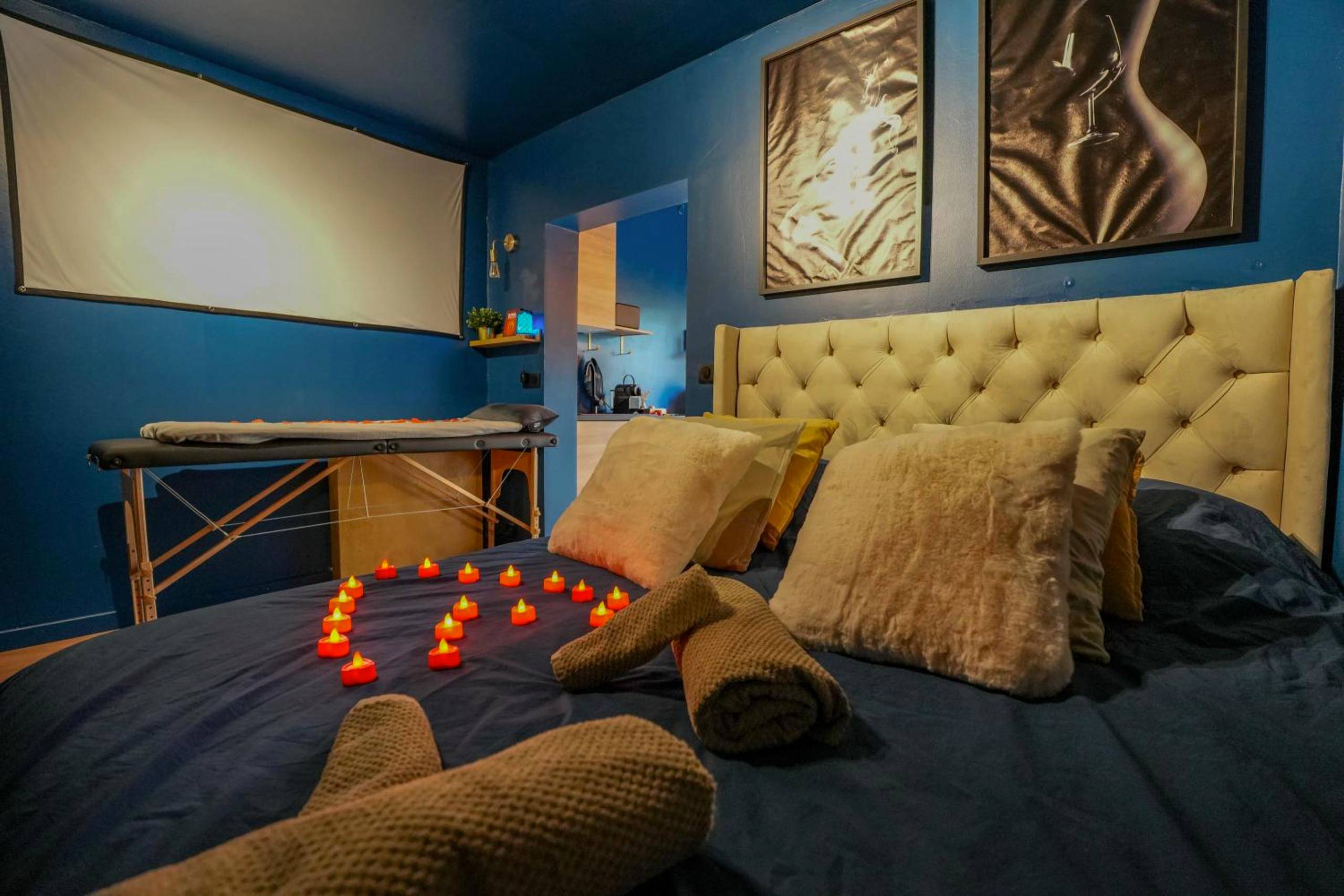 Vue principale - Love Room Saint - Aunès - L'instant Suspendu - Studio Jacuzzi Terrasse Plages