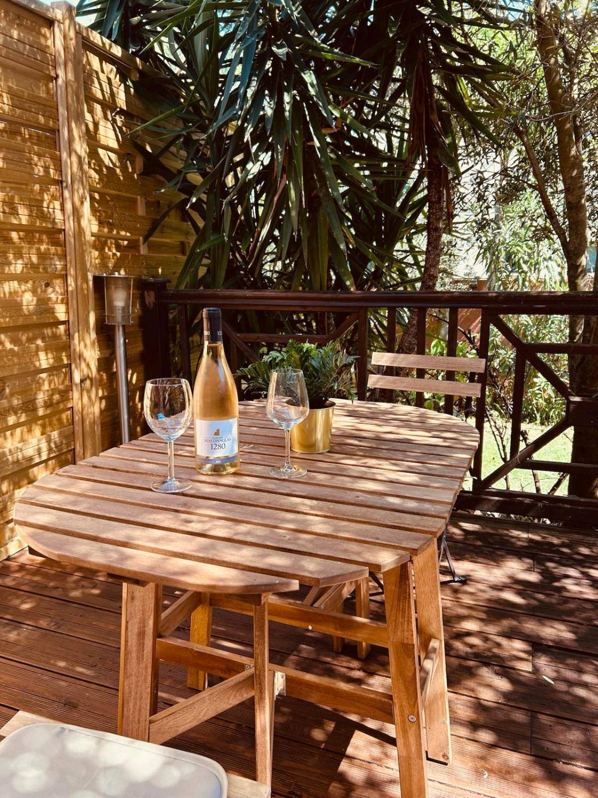 Photo du logement - L'instant Suspendu - Studio Jacuzzi Terrasse Plages