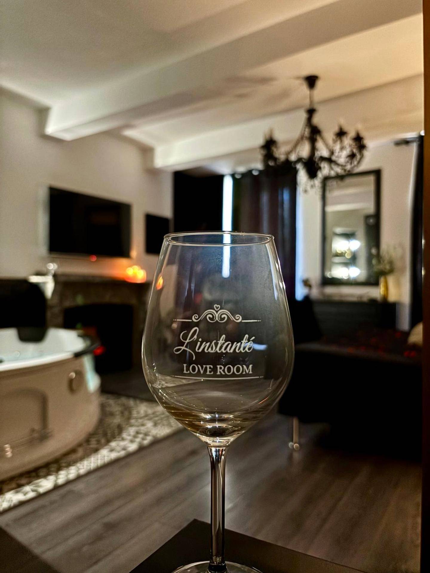 Photo du logement - Love Room L'instanté - Suite "L'élégante"