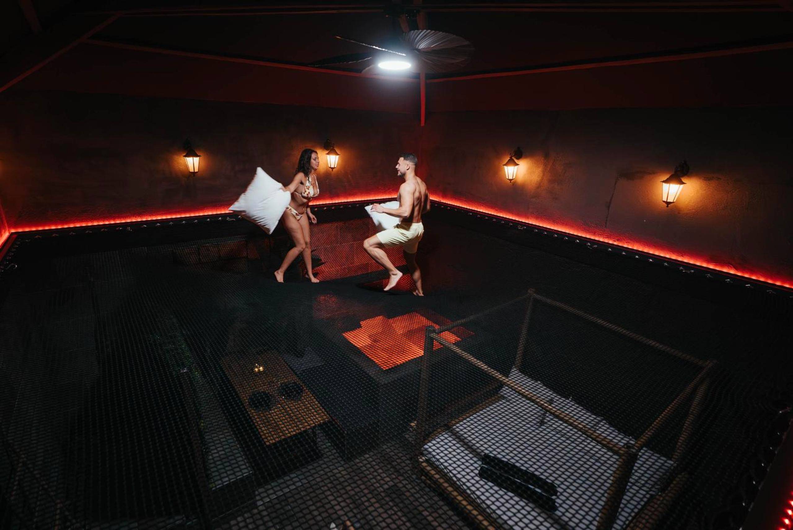 Photo du logement - INTENSE Senses Experience - Suites wellness avec piscine, jacuzzi, sauna, billard etc - Bertrange