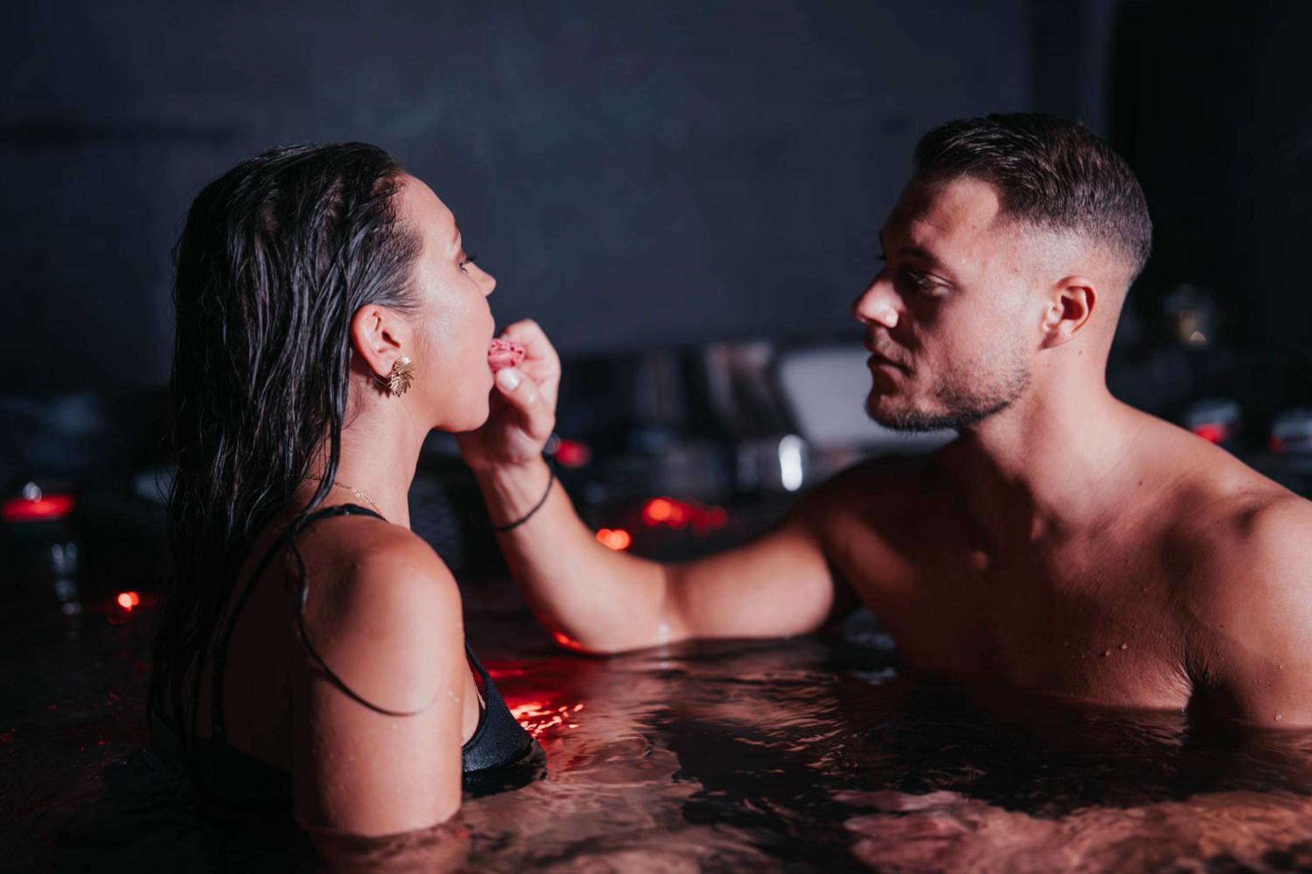 Photo du logement - INTENSE Senses Experience - Suites wellness avec piscine, jacuzzi, sauna, billard etc