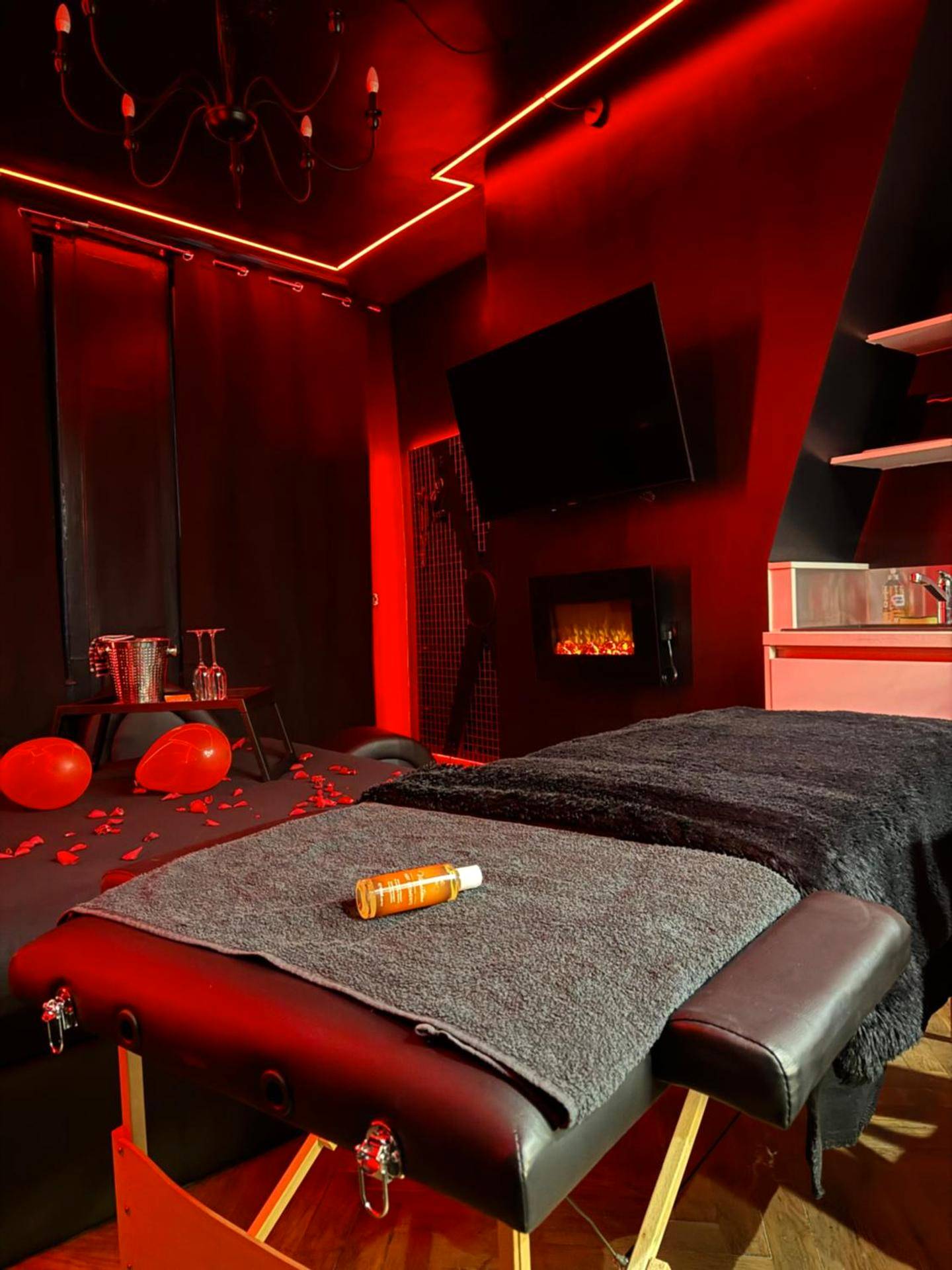 Photo du logement - Love Room, L'interdit