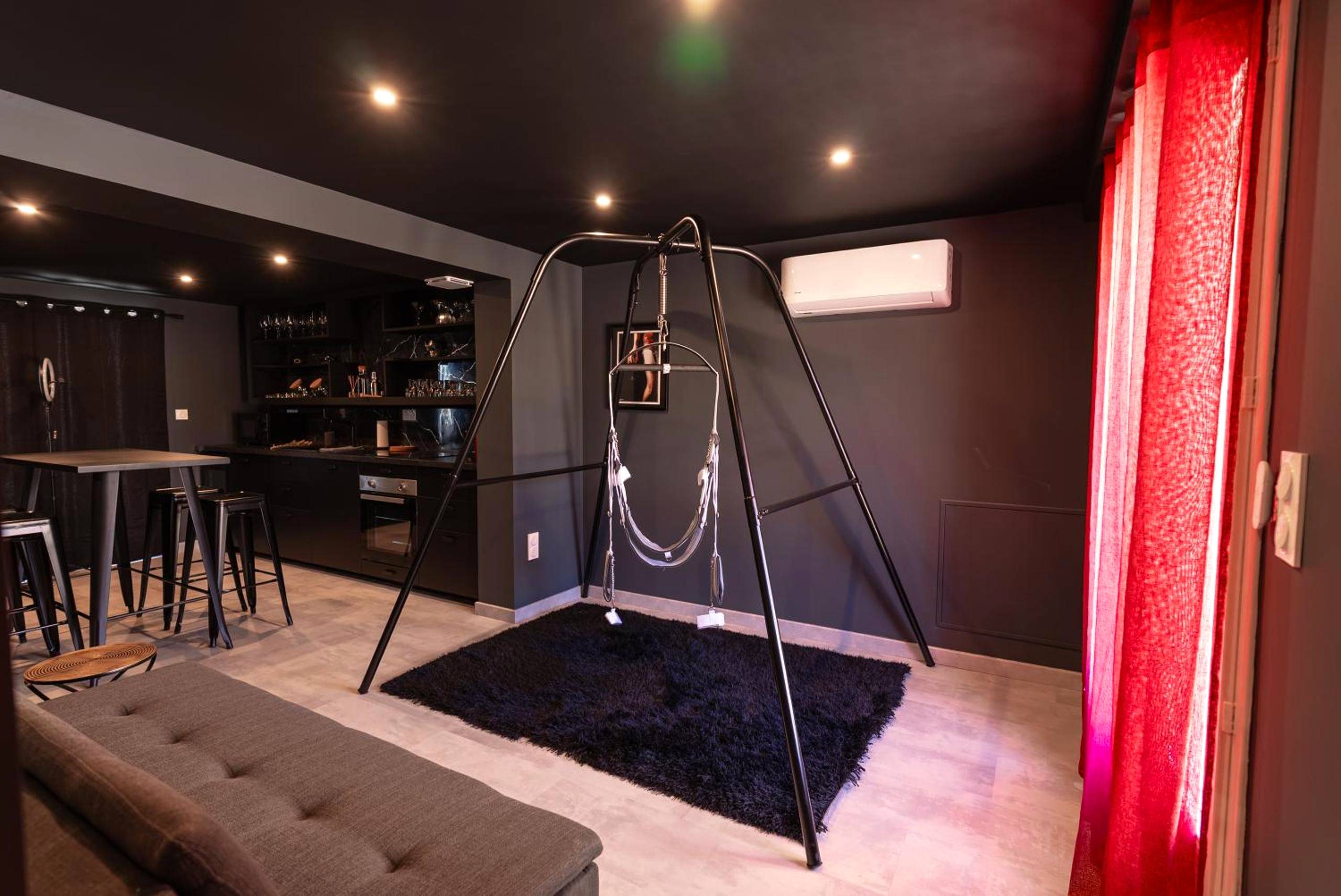 Photo du logement - L'Interdit, Confort et Sensualité - Coulommiers