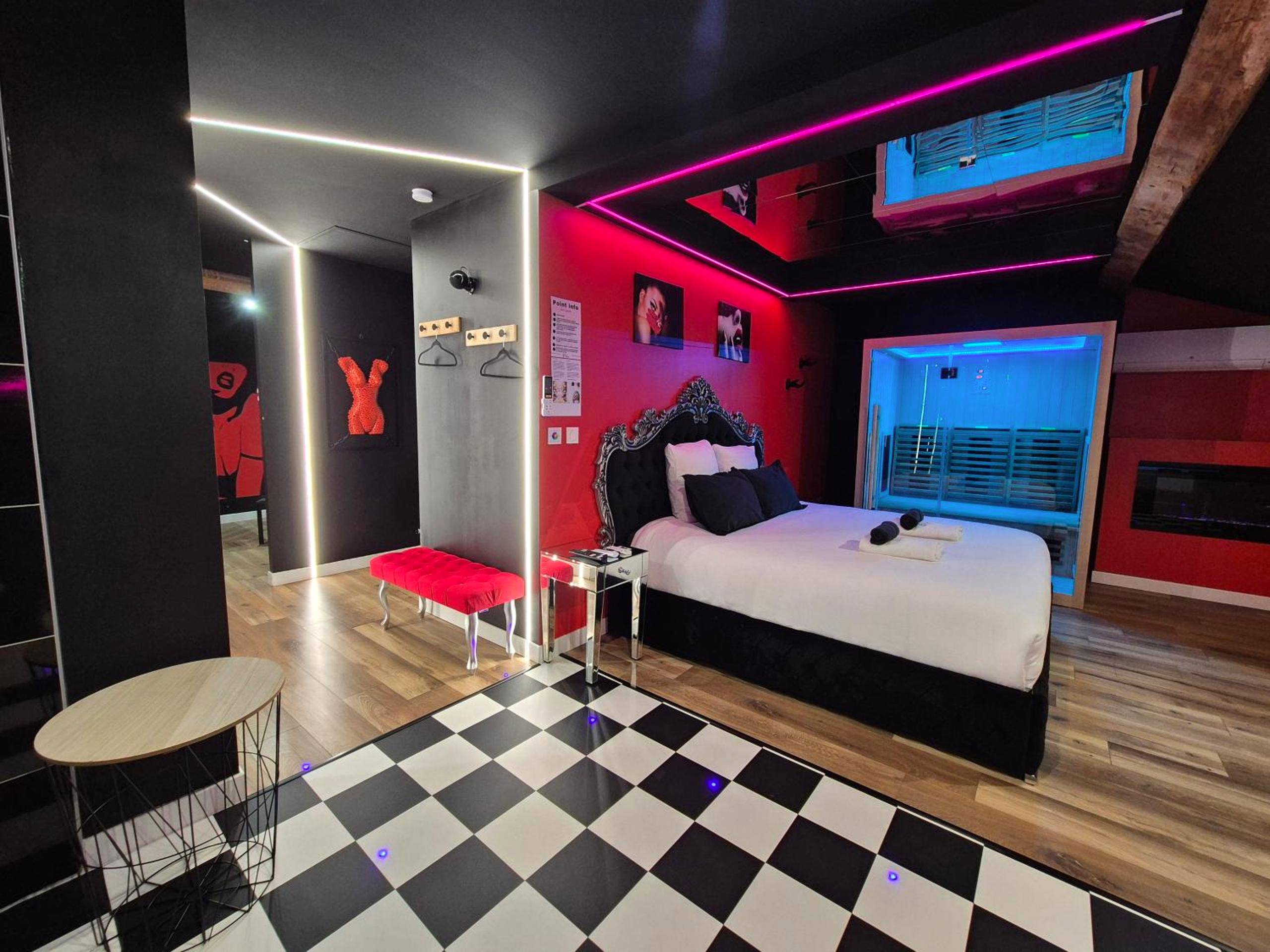 Photo du logement - L'Interdit Suite Luxe Romantique Spa Balneo Sauna Hammam