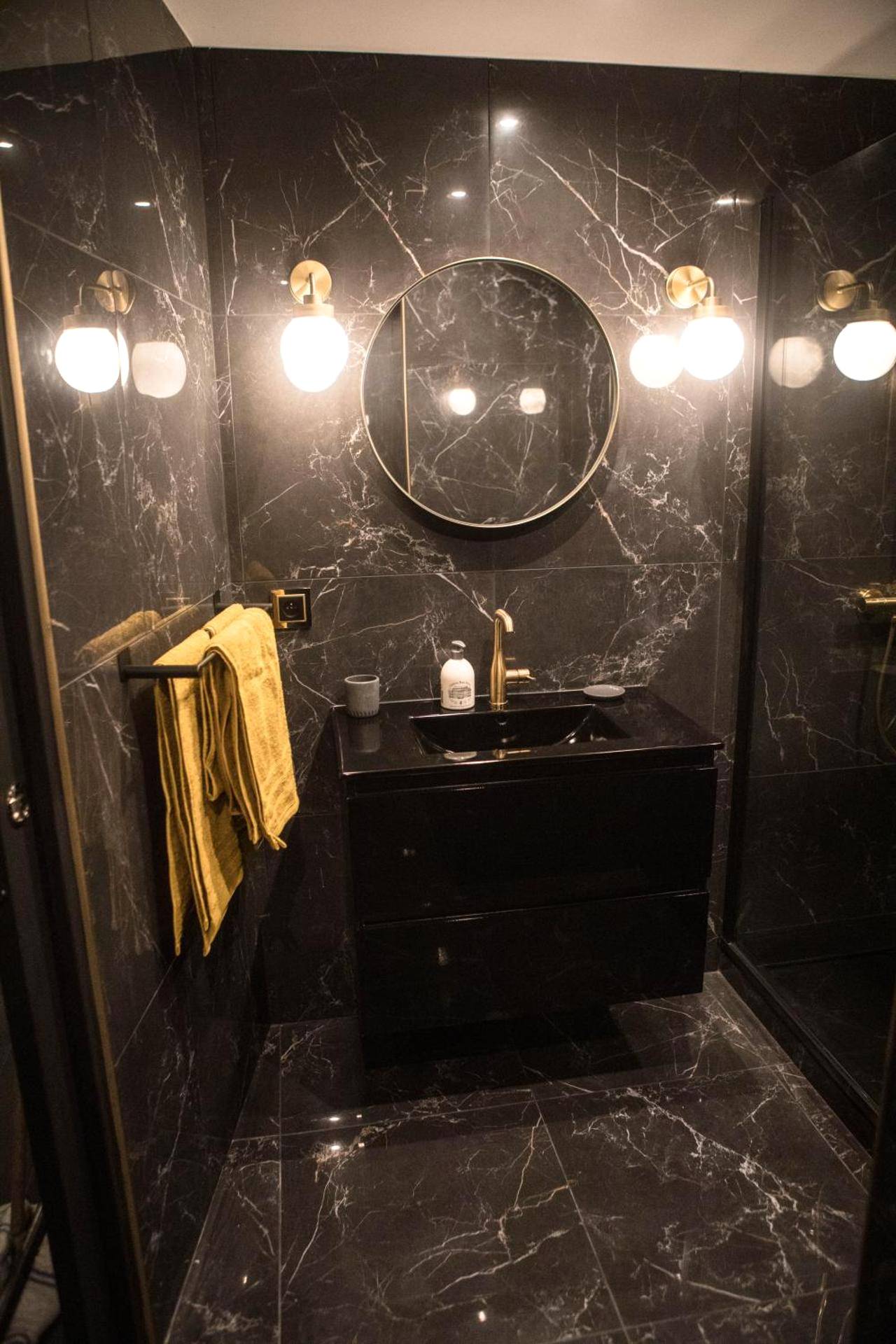 Photo du logement - Superbe Appartement avec Jacuzzi... - Villefranche - sur - Saône