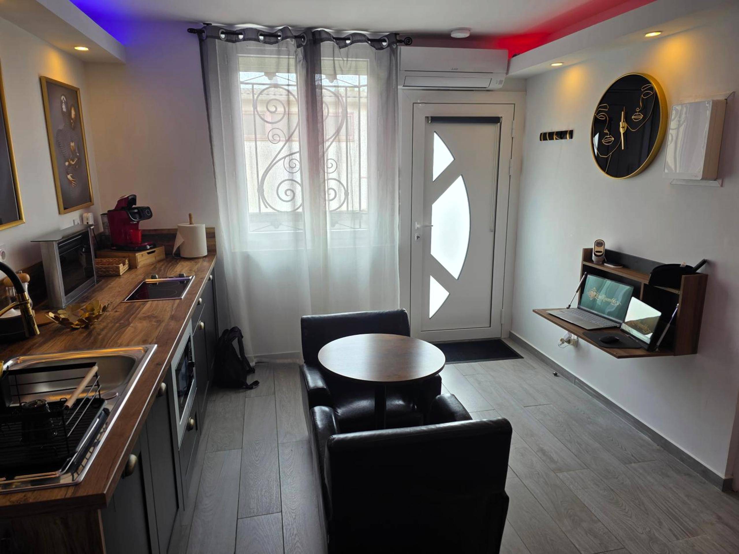 Photo du logement - Love Room romantique avec Jacuzzi 2 places