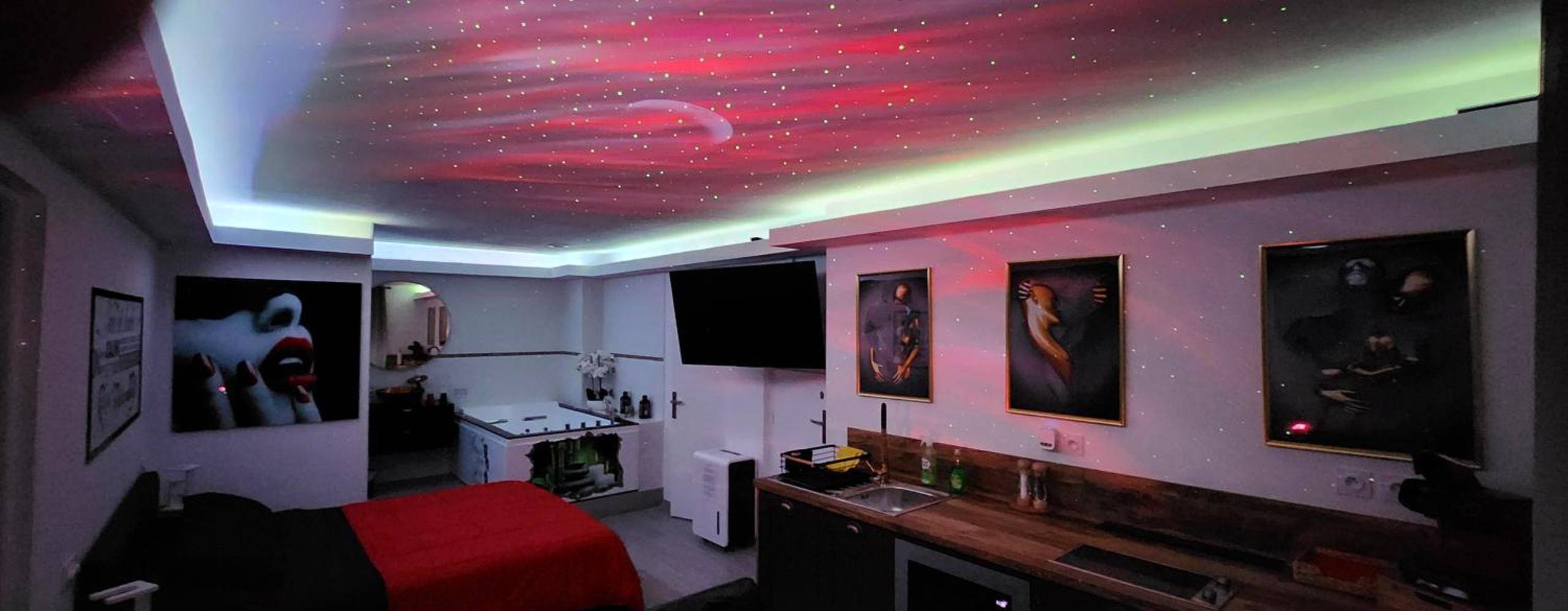 Photo du logement - Love Room romantique avec Jacuzzi 2 places