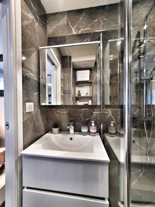 Photo du logement - Love Room à Cannes - Appartement 25m2 pour 2 personnes avec un jacuzzi Privé