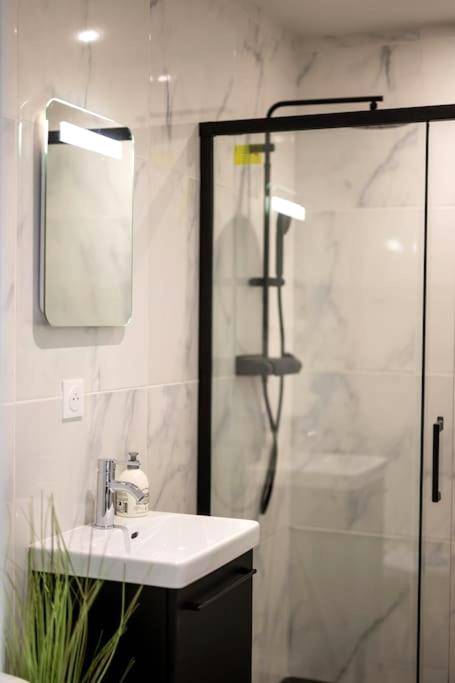 Photo du logement - * Love Room jacuzzi * - Val de Virvée