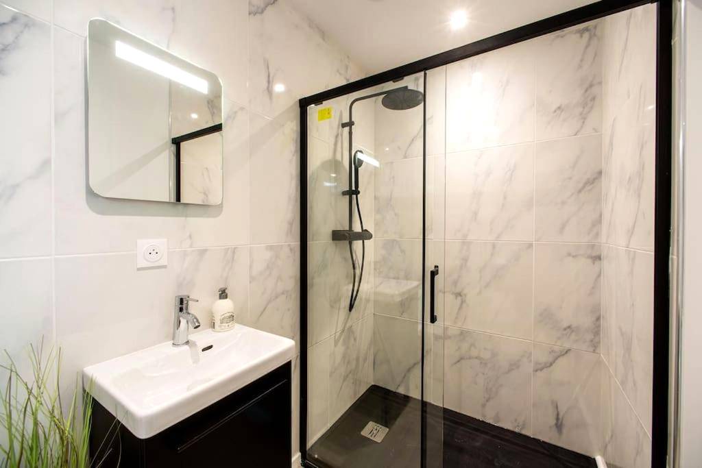 Photo du logement - * Love Room jacuzzi * - Val de Virvée