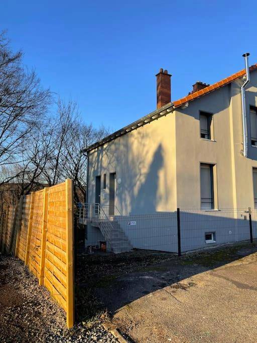 Photo du logement - APPARTEMENT AVEC JACUZZI (55m2) ENTRÉE AUTONOME