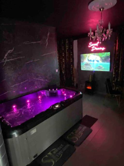 Photo du logement - APPARTEMENT AVEC JACUZZI (55m2) ENTRÉE AUTONOME