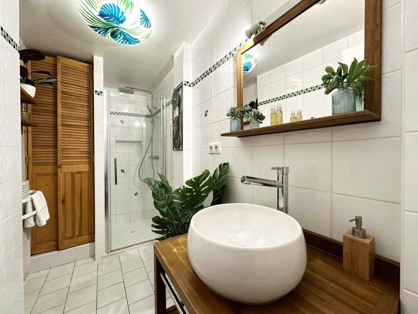 Photo du logement - Appartement et Jacuzzi privatif, cœur de Chartres. - Chartres