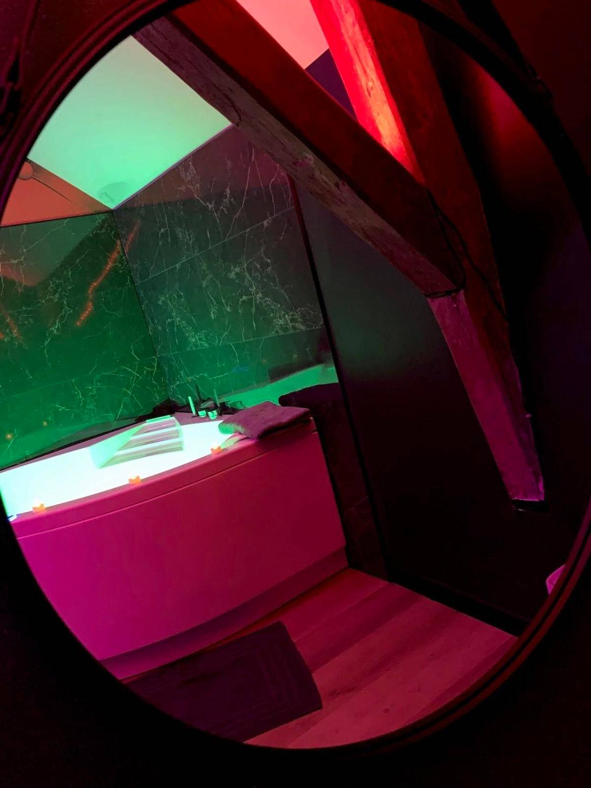 Photo du logement - Love room avec jacuzzi privé