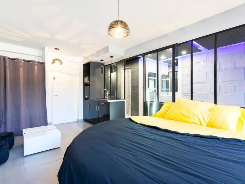 Photo du logement - Appartement - jacuzzi / love room à 800m du centre