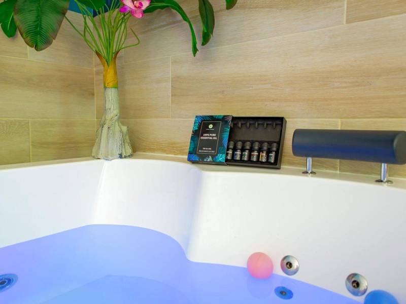 Photo du logement - Appartement Jacuzzi Love Room Jacuzzi - Puget - sur - Argens