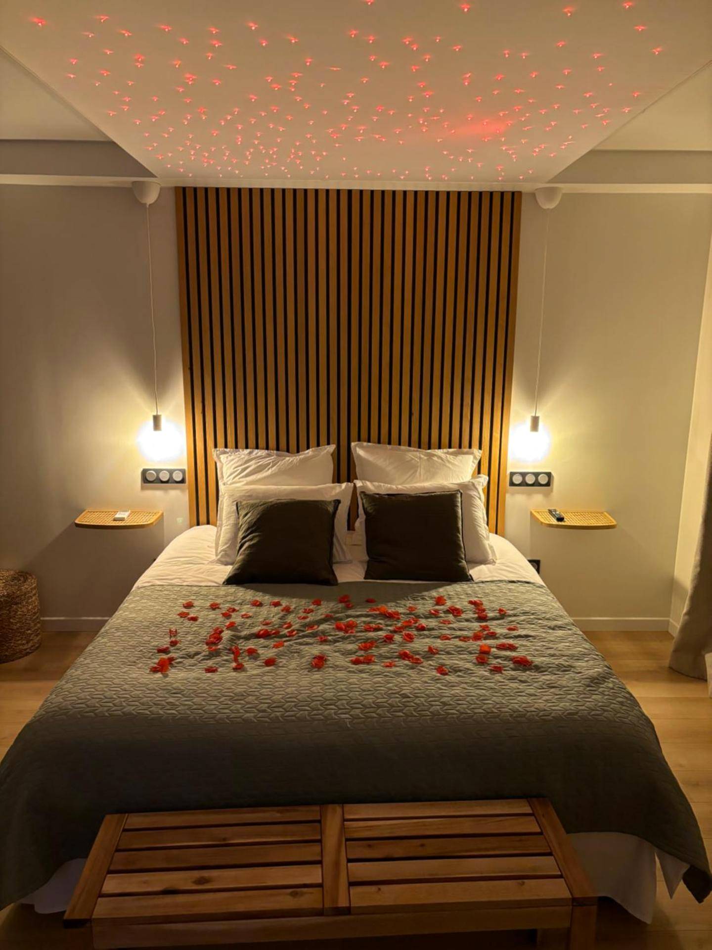 Photo du logement - Chambre romantique avec Jacuzzi privée