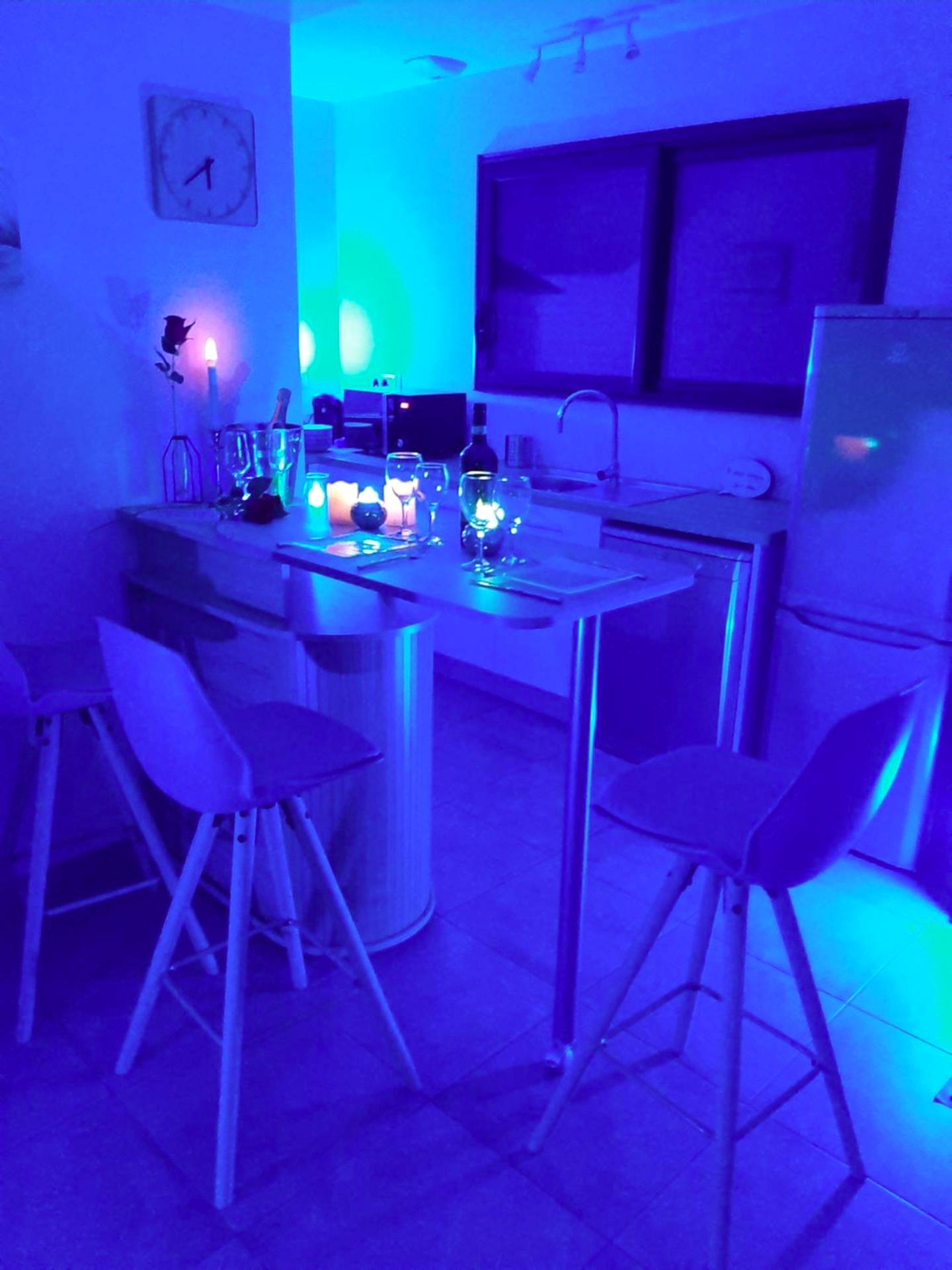 Photo du logement - Un Séjour Romantique en couple avec Jacuzzi privé Chromothérapie Jardin Maison privée