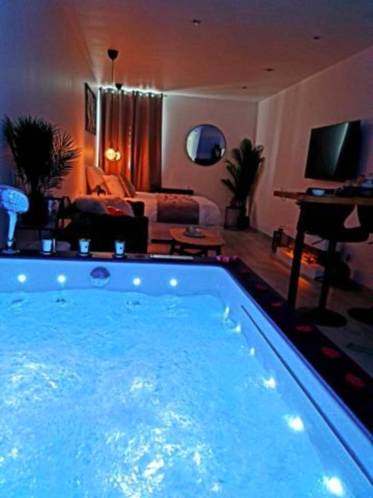 Vue du logement - Superbe appartement privé avec jacuzzi