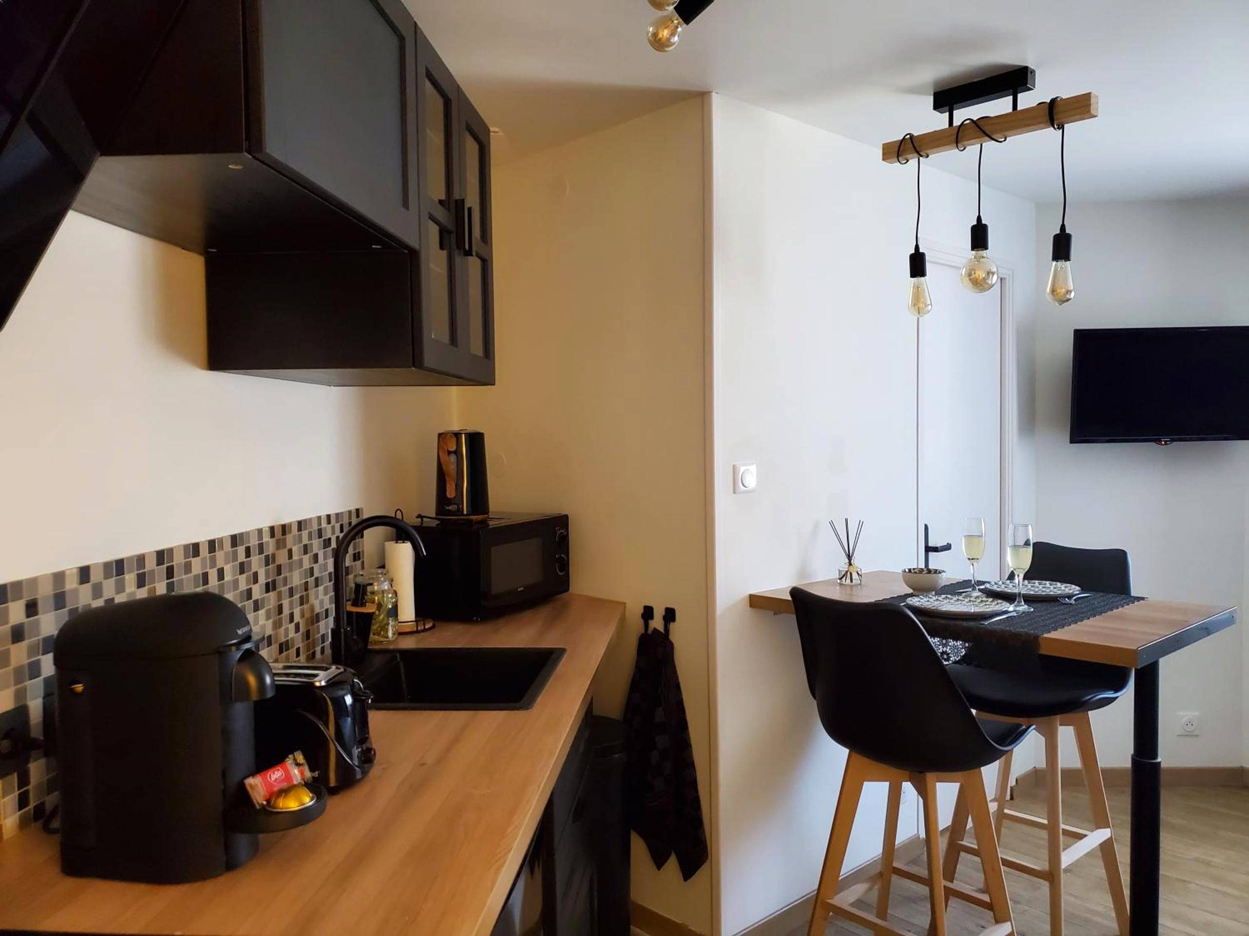 Photo du logement - Jacuzzi privatif dans maison de village au calme