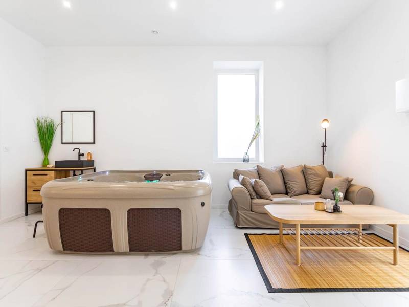 Photo du logement - Love room Jacuzzi Sauna Privatif Marseille - Marseille