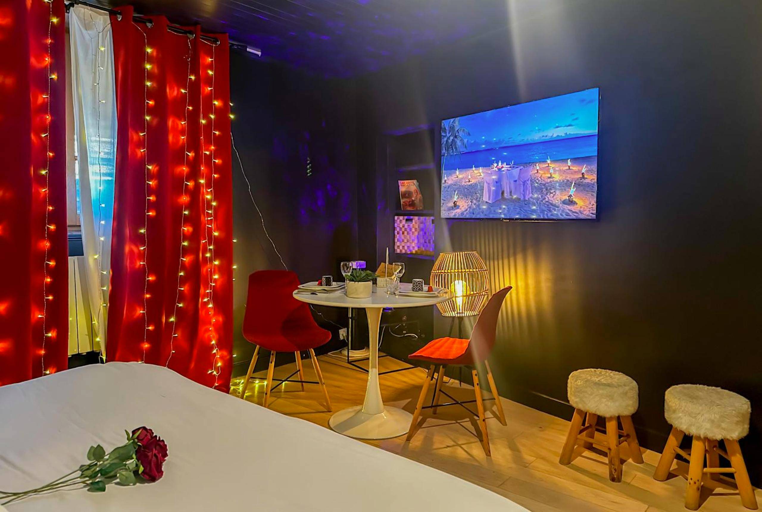 Photo du logement - Loveroom Adults Only jacuzzi vieille ville Annecy