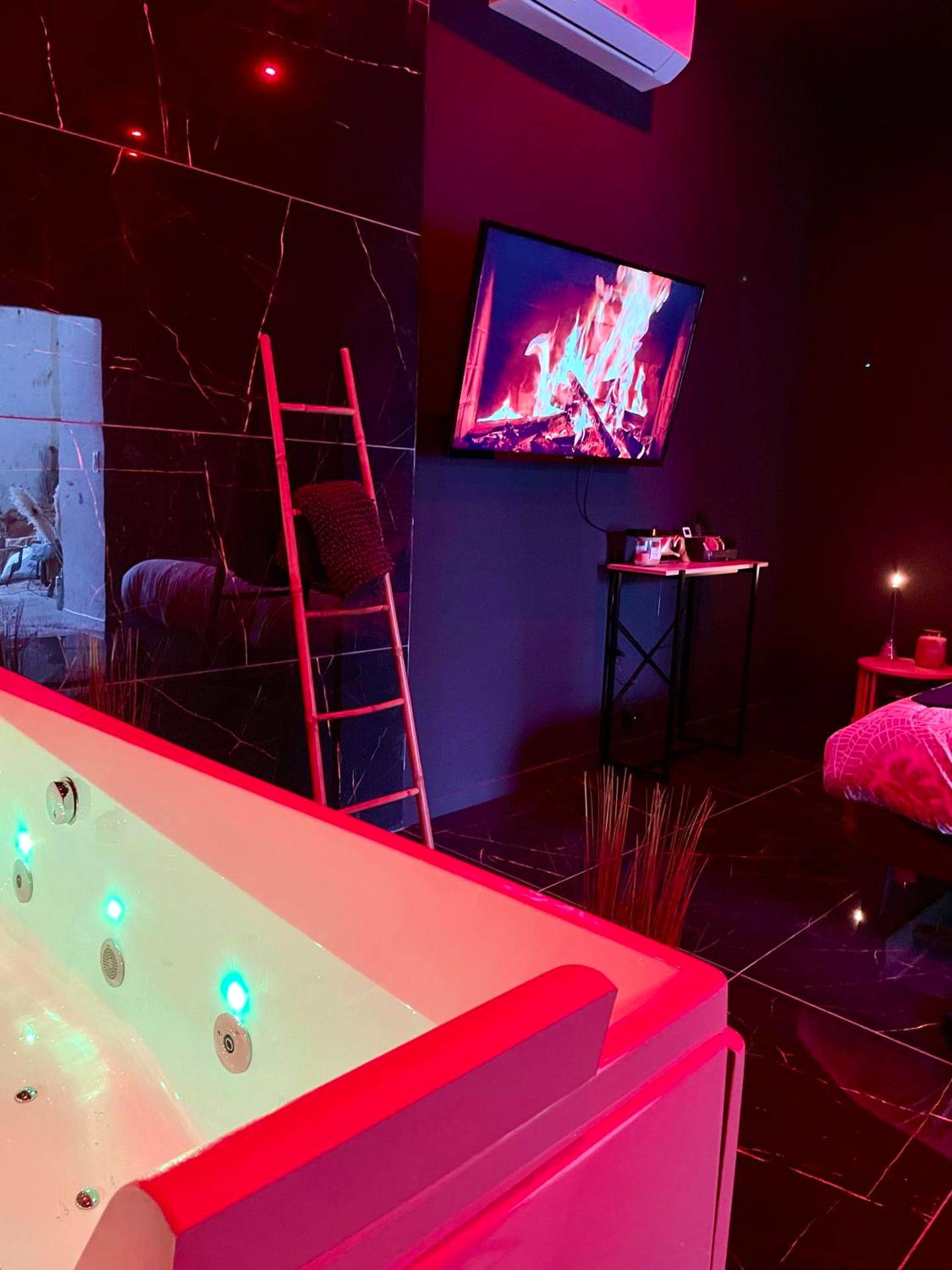 Photo du logement - Jungle Love Room de l Hermitage