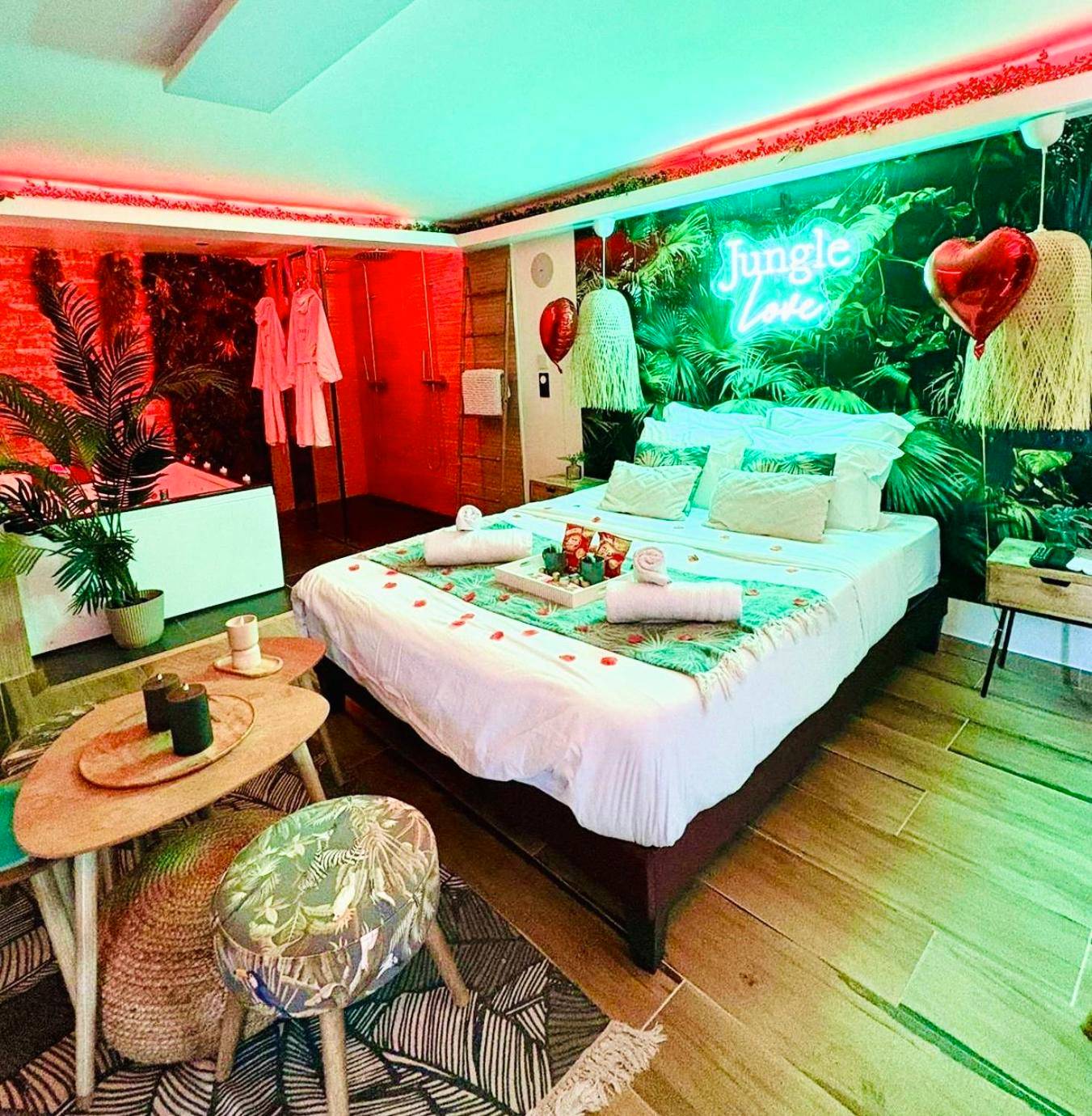 Vue du logement - Love Room Serris - Jungle Love avec Balnéo à 10 min de Disneyland Paris