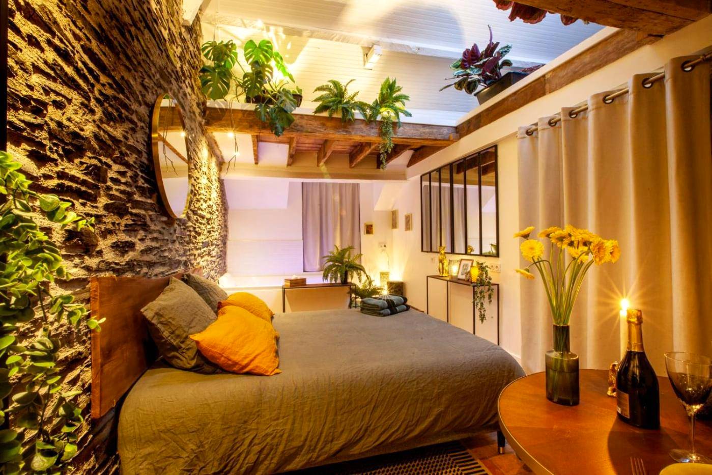 Photo du logement - LOVE ROOM JUNGLE - LES PETITS PLAISIRS