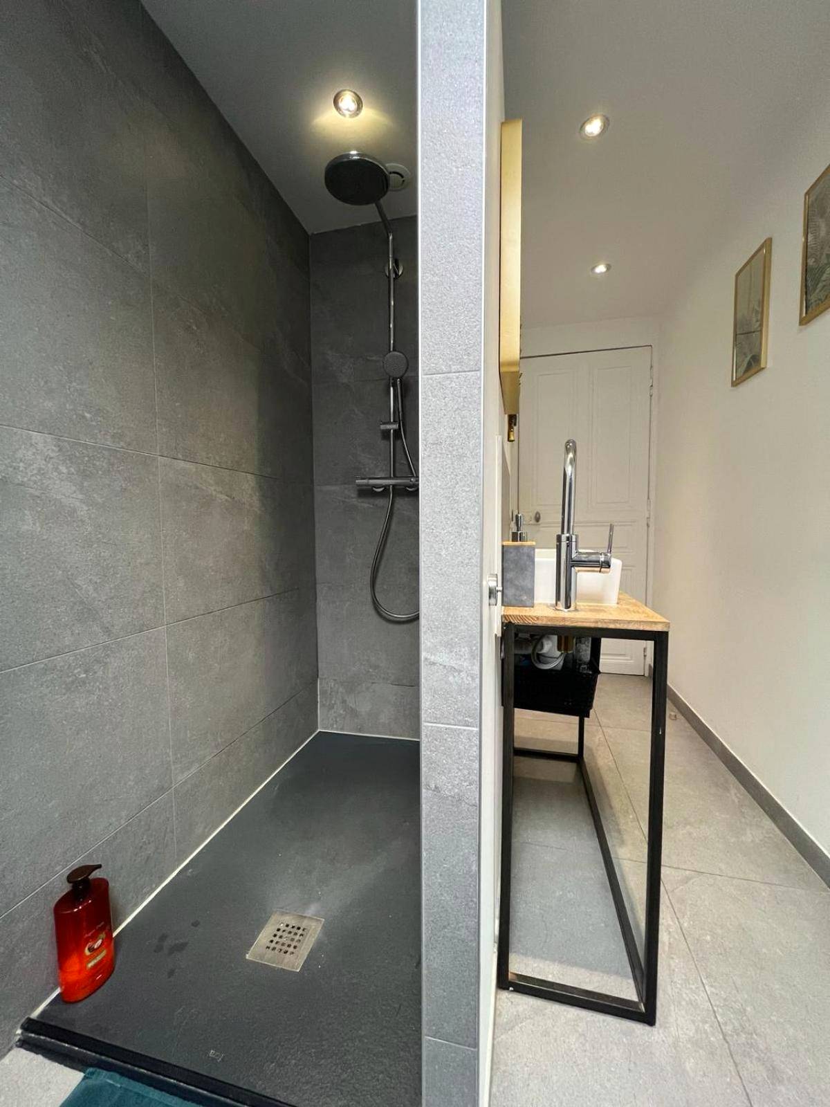 Photo du logement - LOVE ROOM JUNGLE - LES PETITS PLAISIRS