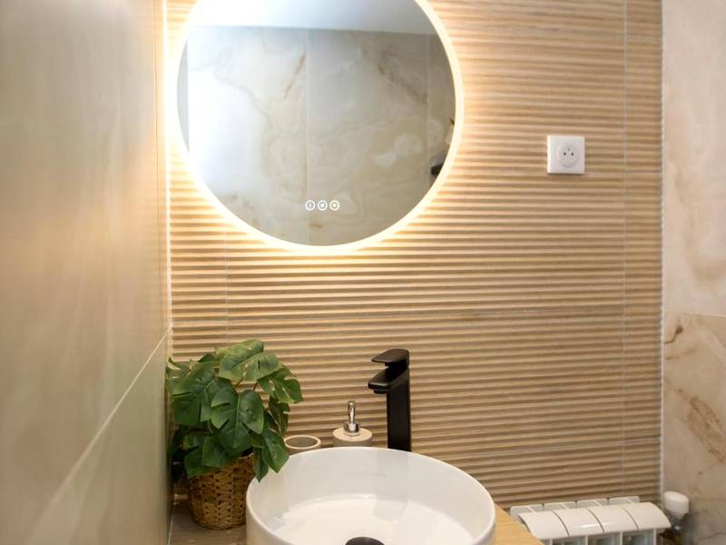 Photo du logement - Jungle Room Jacuzzi Privé Évasion en amoureux