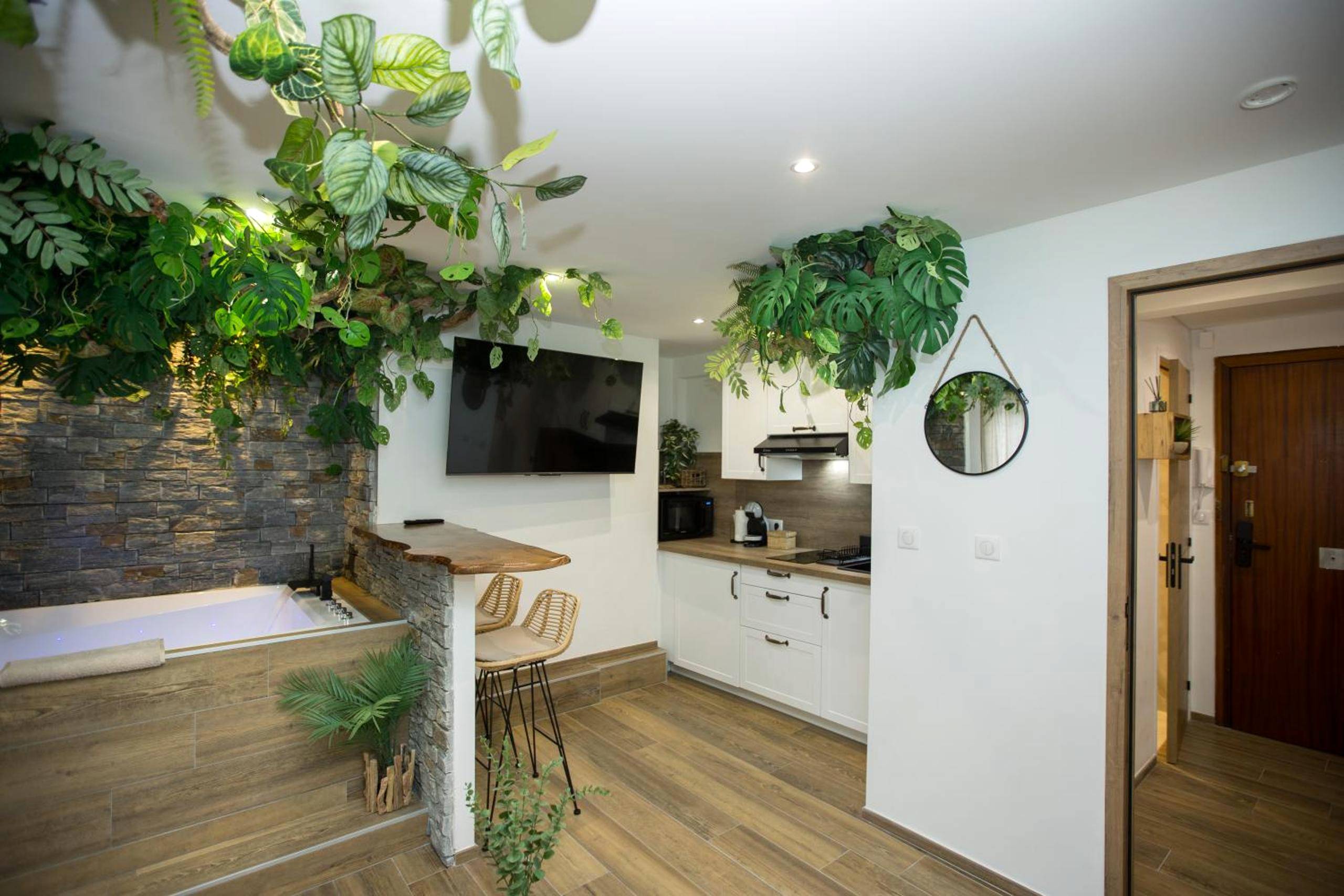 Vue du logement - Jungle Room Jacuzzi Privé Évasion en amoureux