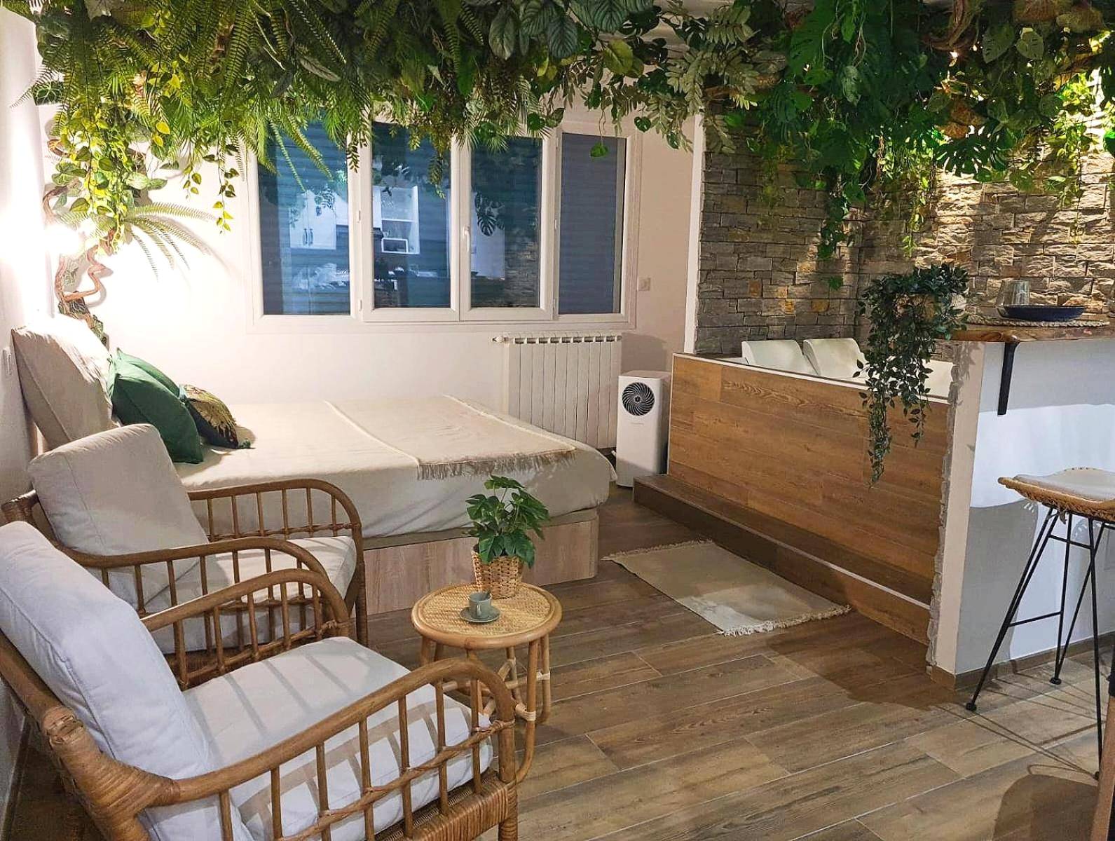Photo du logement - Jungle Room Jacuzzi Privé Évasion en amoureux - Cannes
