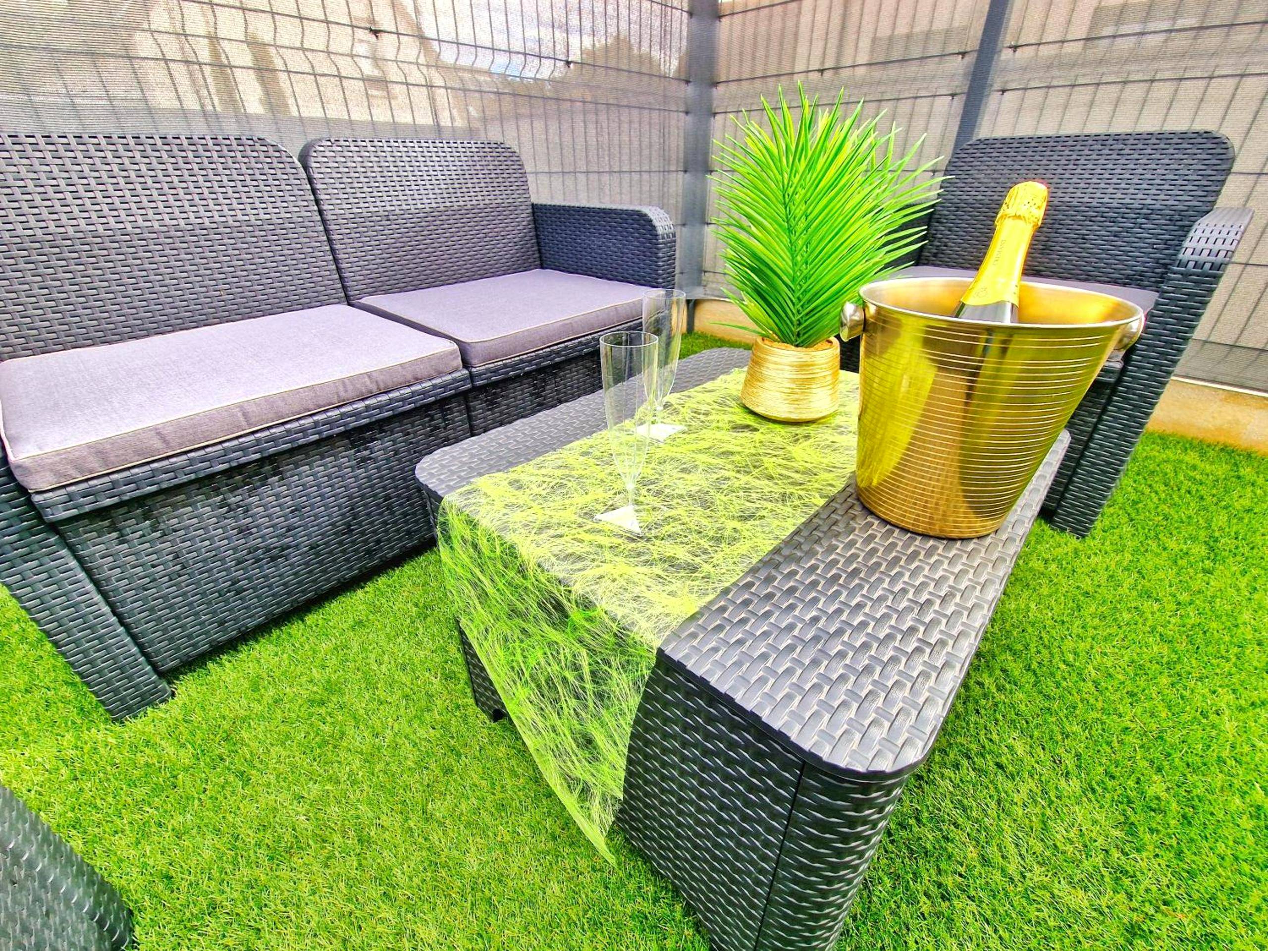 Photo du logement - JUNGLE SPA - 4 Pers - Jacuzzi - Parking - Jardin - Clim - Colmar - Muntzenheim