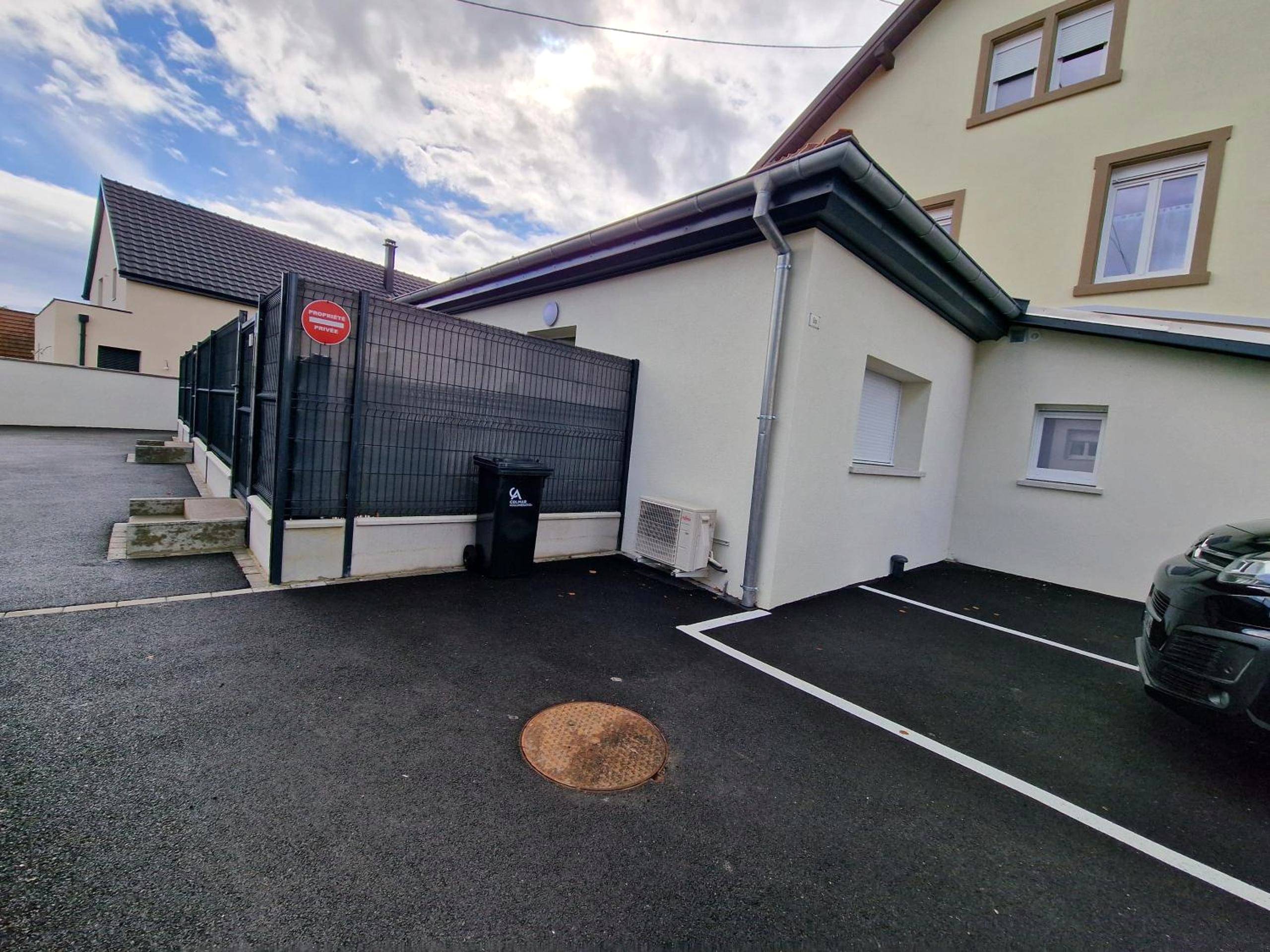 Photo du logement - JUNGLE SPA - 4 Pers - Jacuzzi - Parking - Jardin - Clim - Colmar