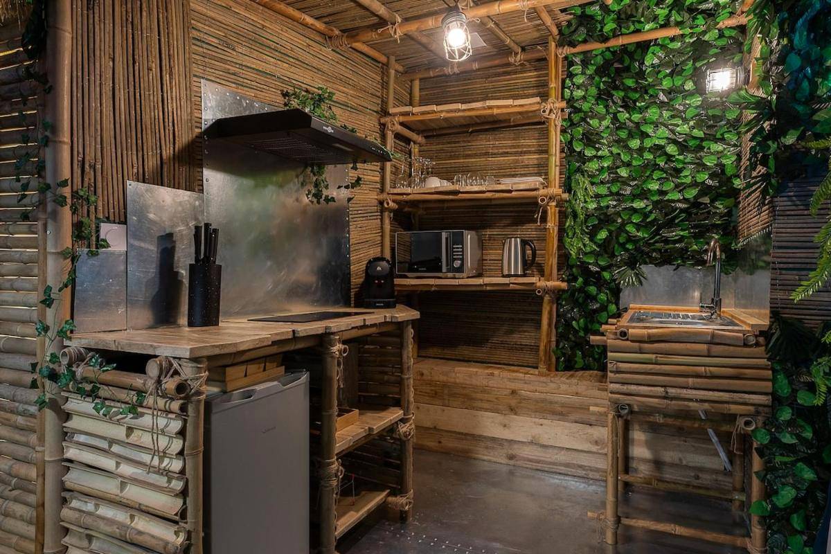 Photo du logement - Jungle Crash Love Room - Unieux