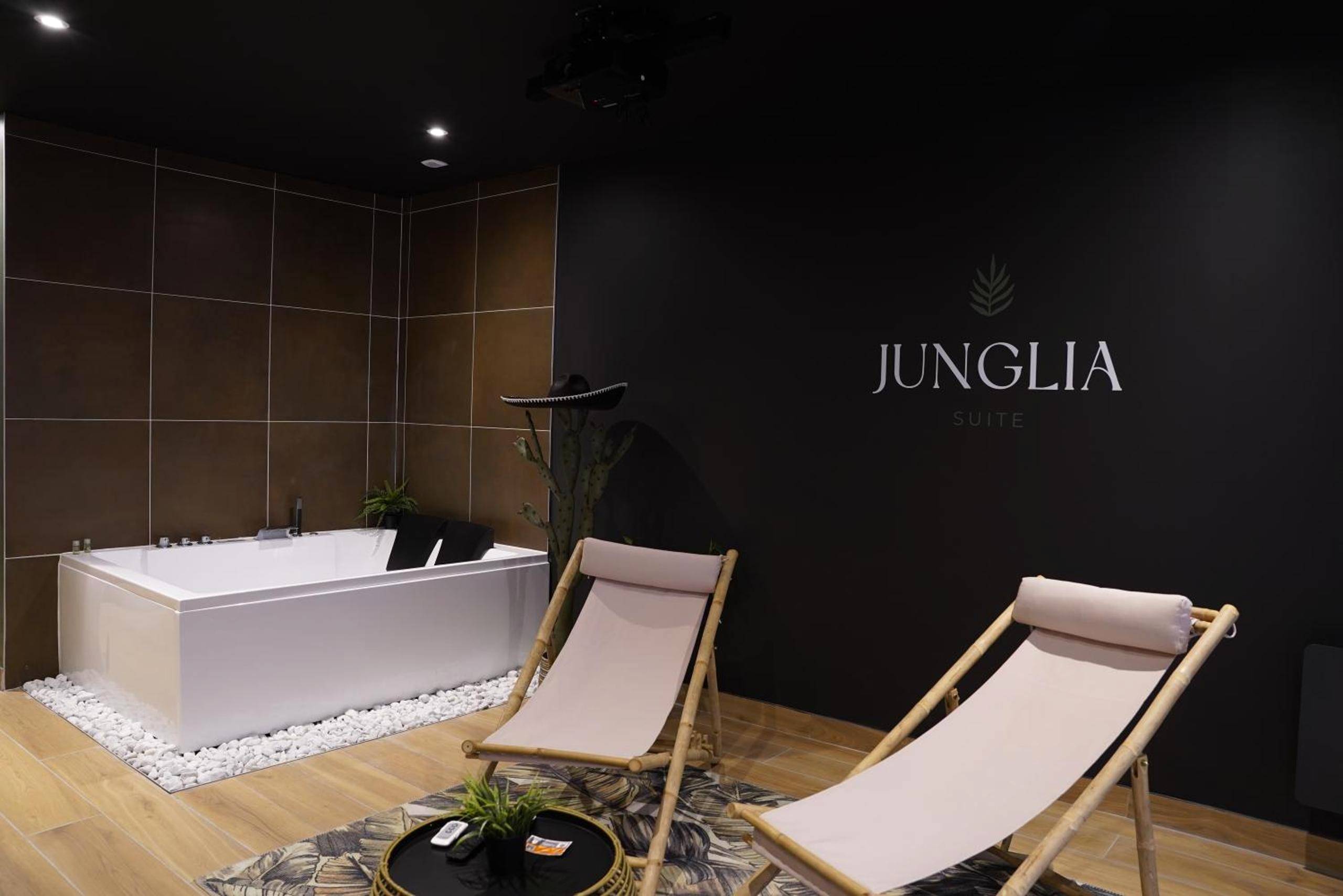 Photo du logement - Junglia Suite - Spa & Ciné