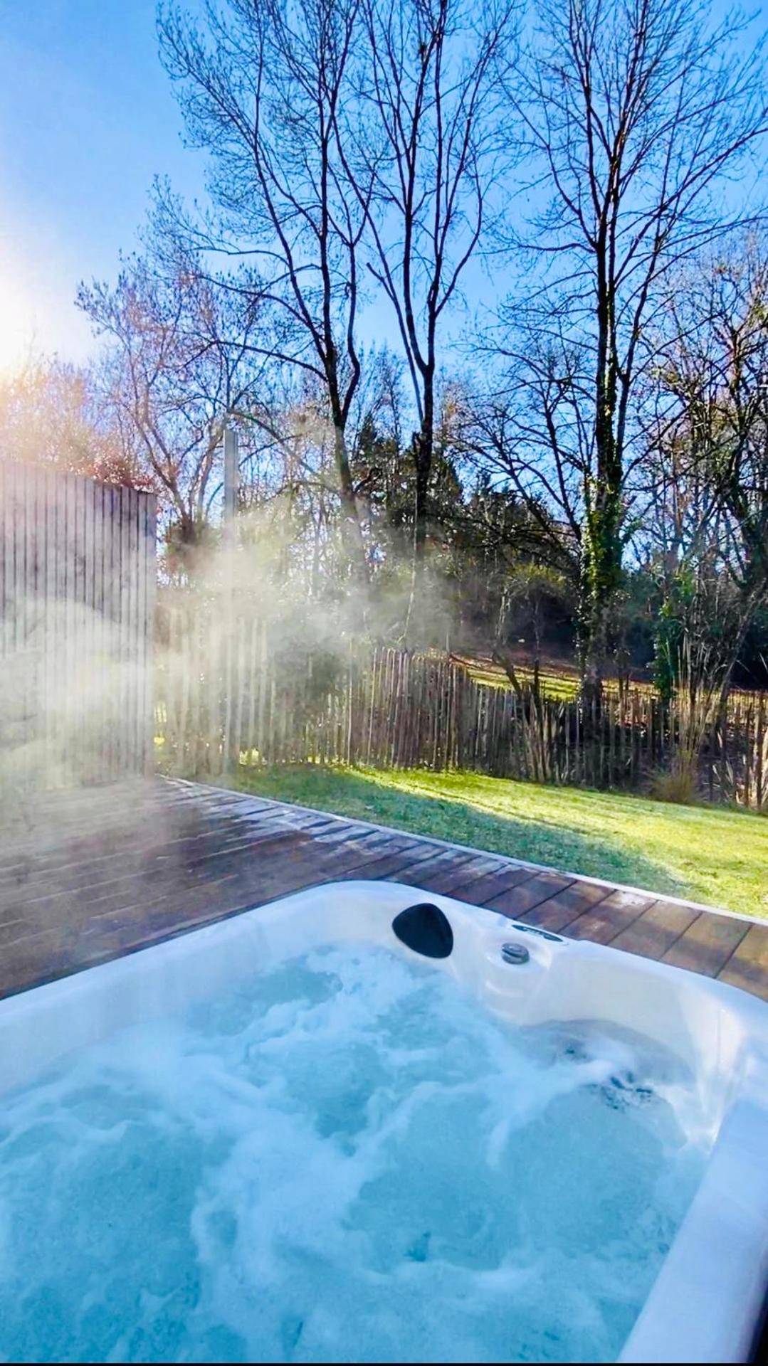 Photo du logement - Chambres avec Jacuzzi privatif - Kassiopée Bed & Spa - Albi