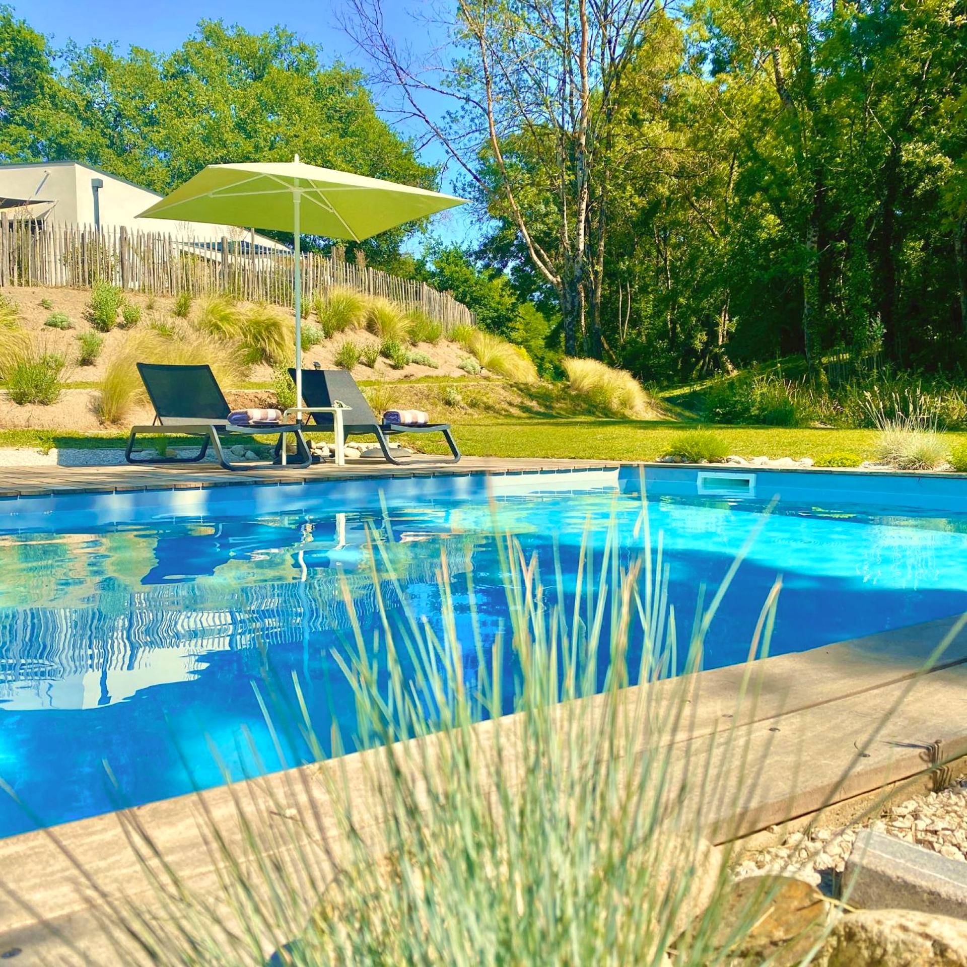 Autre vue interieure - Chambres avec Jacuzzi privatif - Kassiopée Bed & Spa - Albi