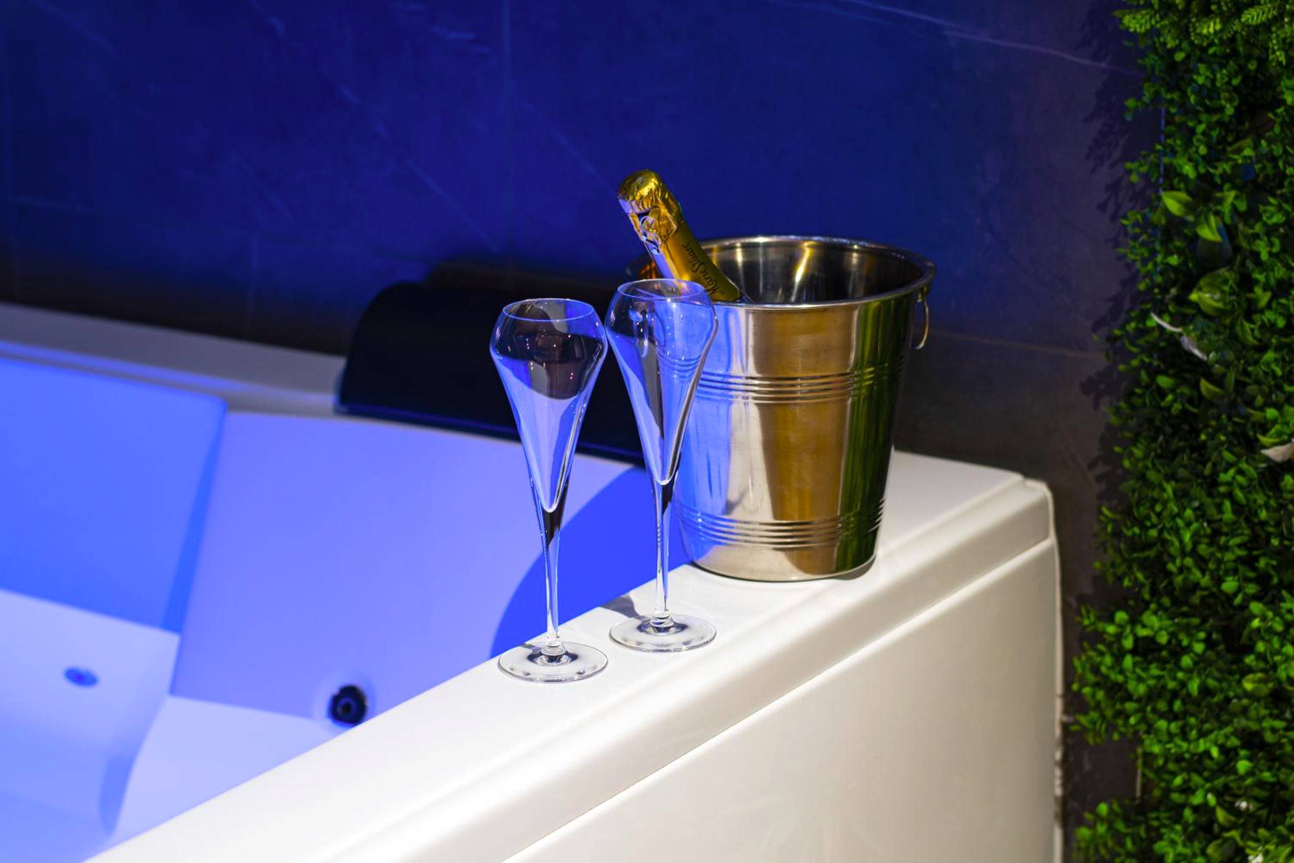 Photo du logement - Lorient Love Room Le King Size