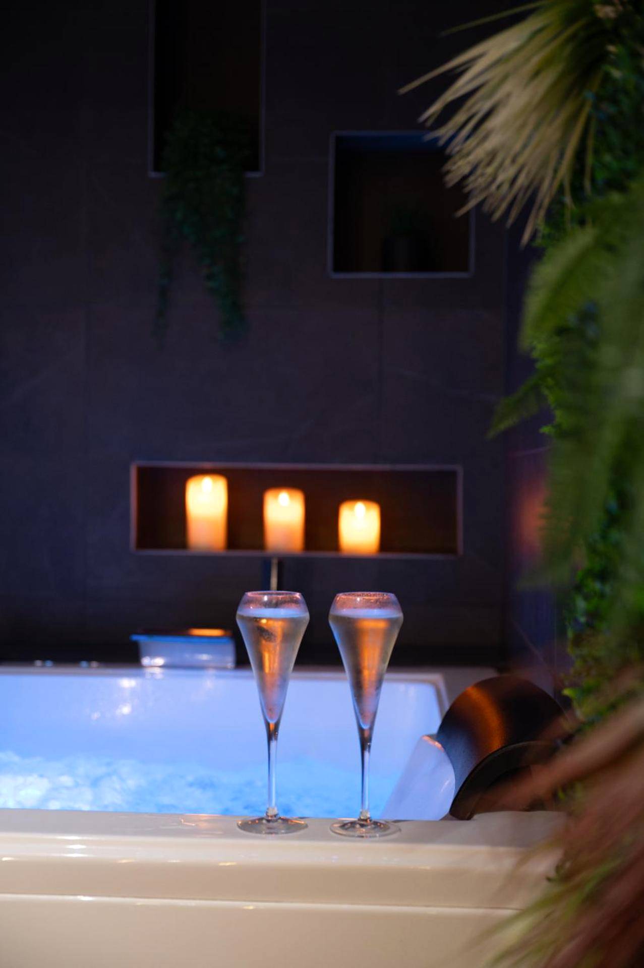 Photo du logement - Lorient Love Room Le King Size