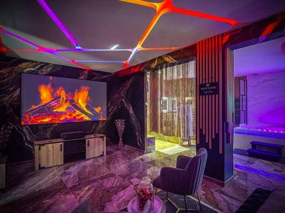 Photo du logement - Krystalisya Room Suite Spa Privatif Sauna Jacuzzi Siege Massant